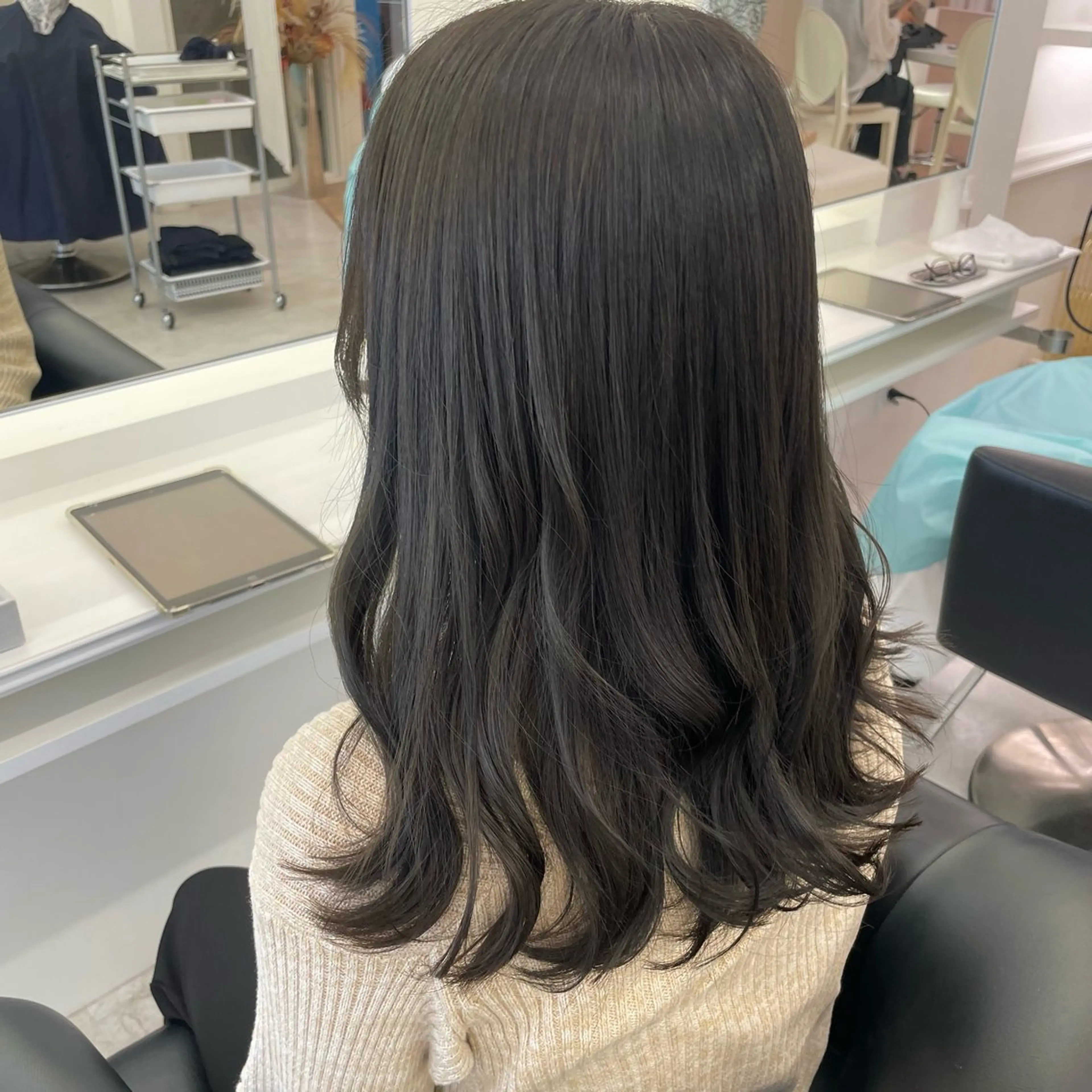 ミディアム ヘアカラー ParveMix いしいまお🌼のヘアスタイル