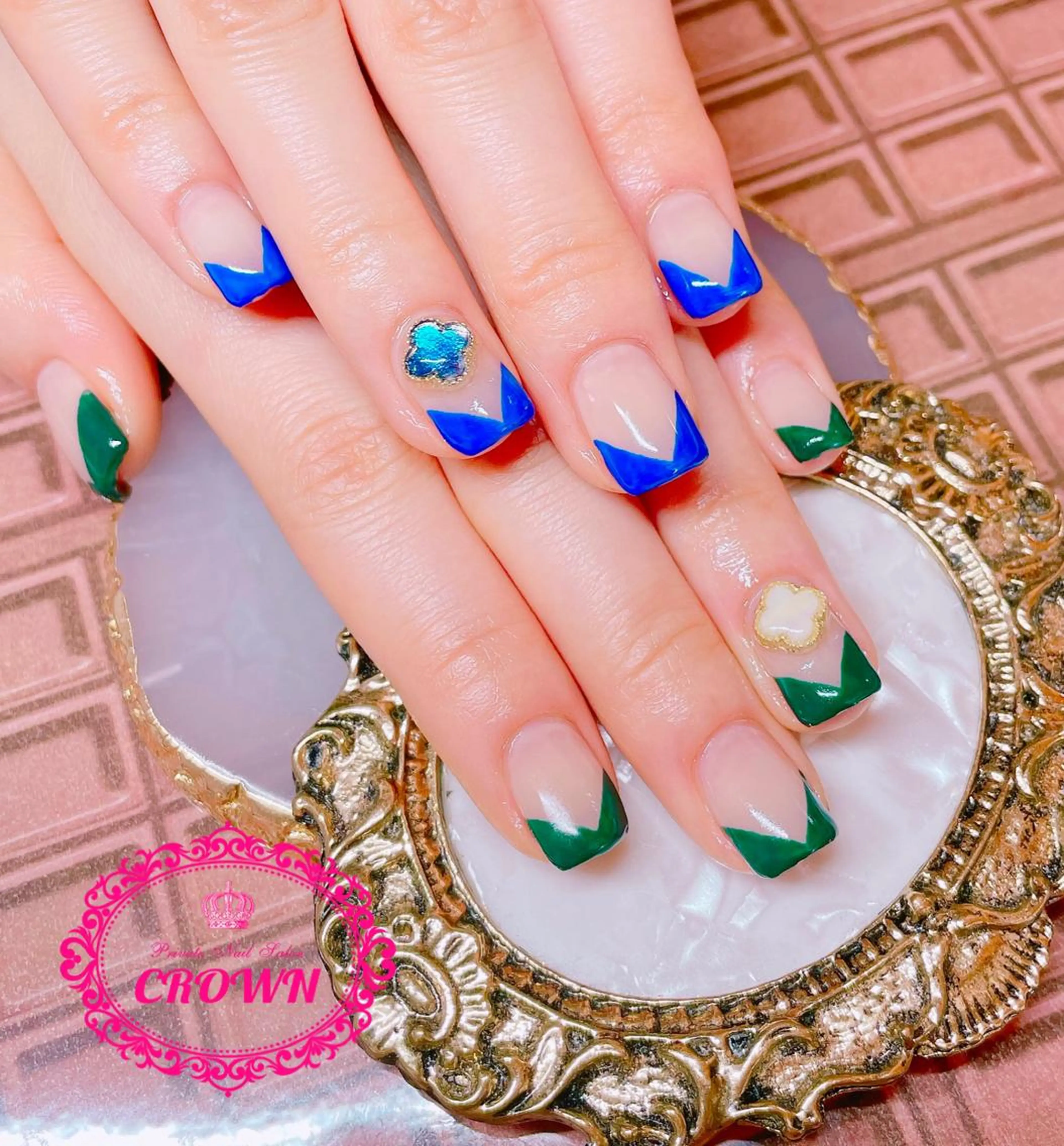 ネイル CROWN プライベートサロンのネイルデザイン