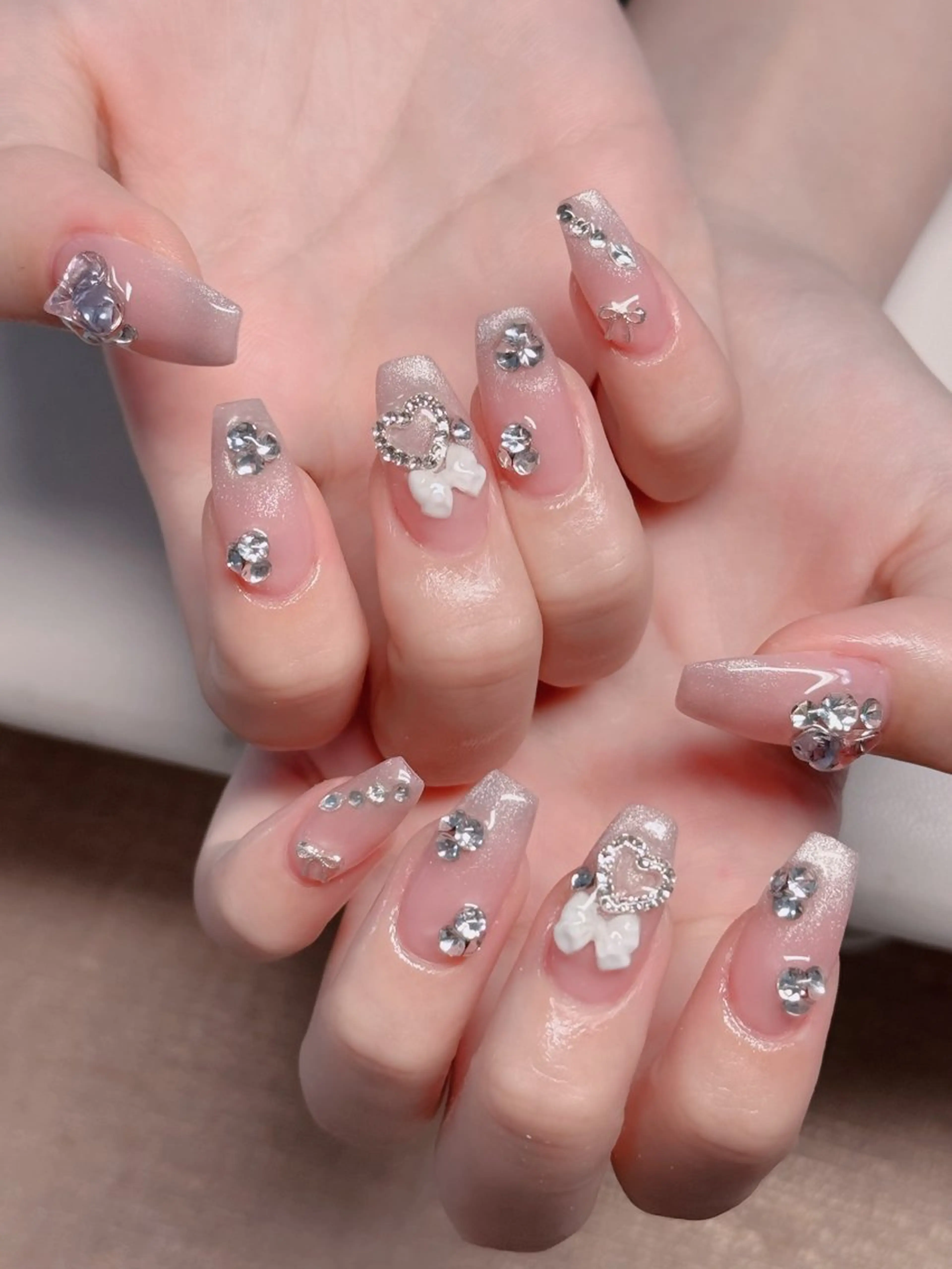 ネイル フレンチネイル ジェルネイル ハロウィン キラキラネイル 韓国ネイル H.baby Nail Salonのネイルデザイン