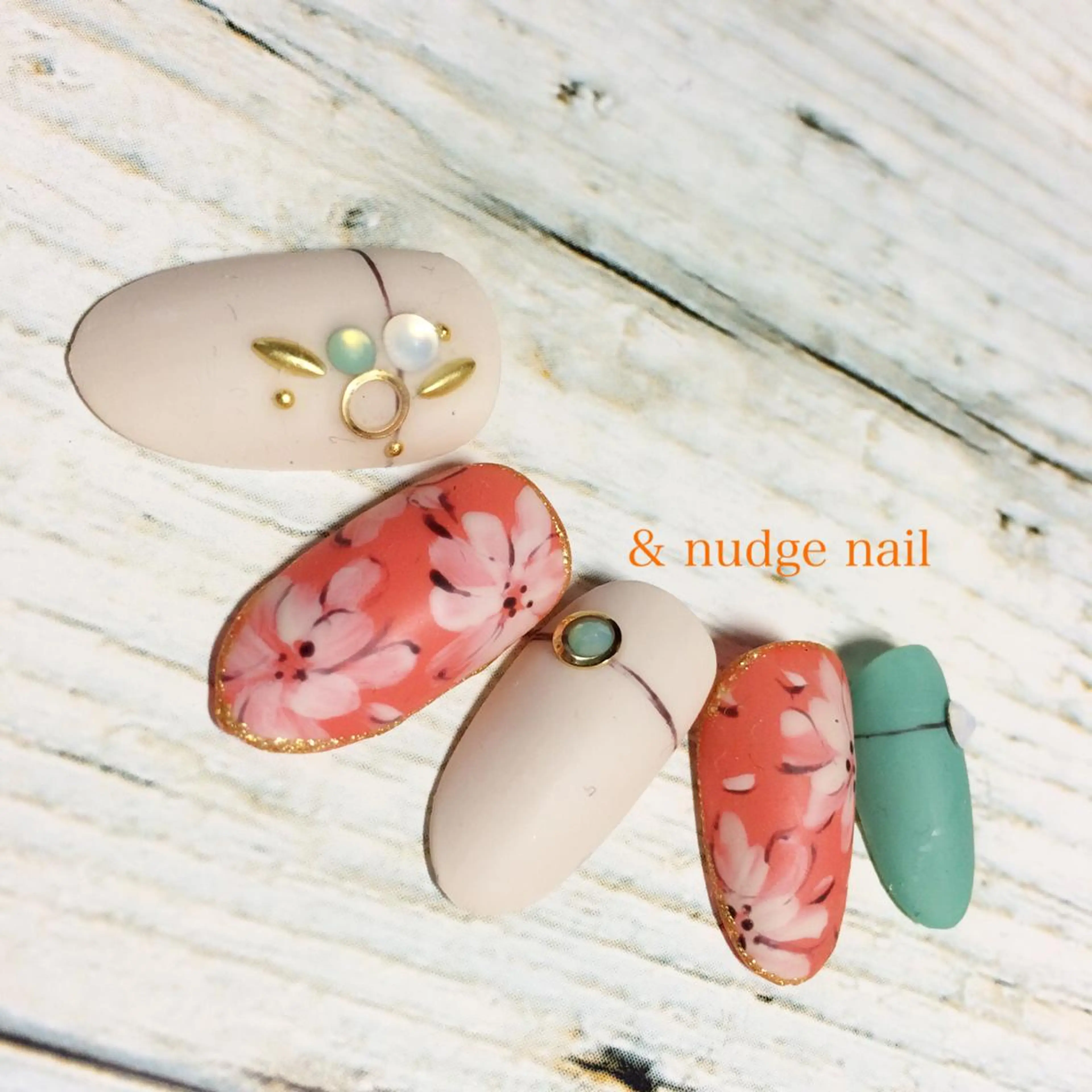 ネイル & nudge nail所属・&nudgenail 本多のネイルデザイン