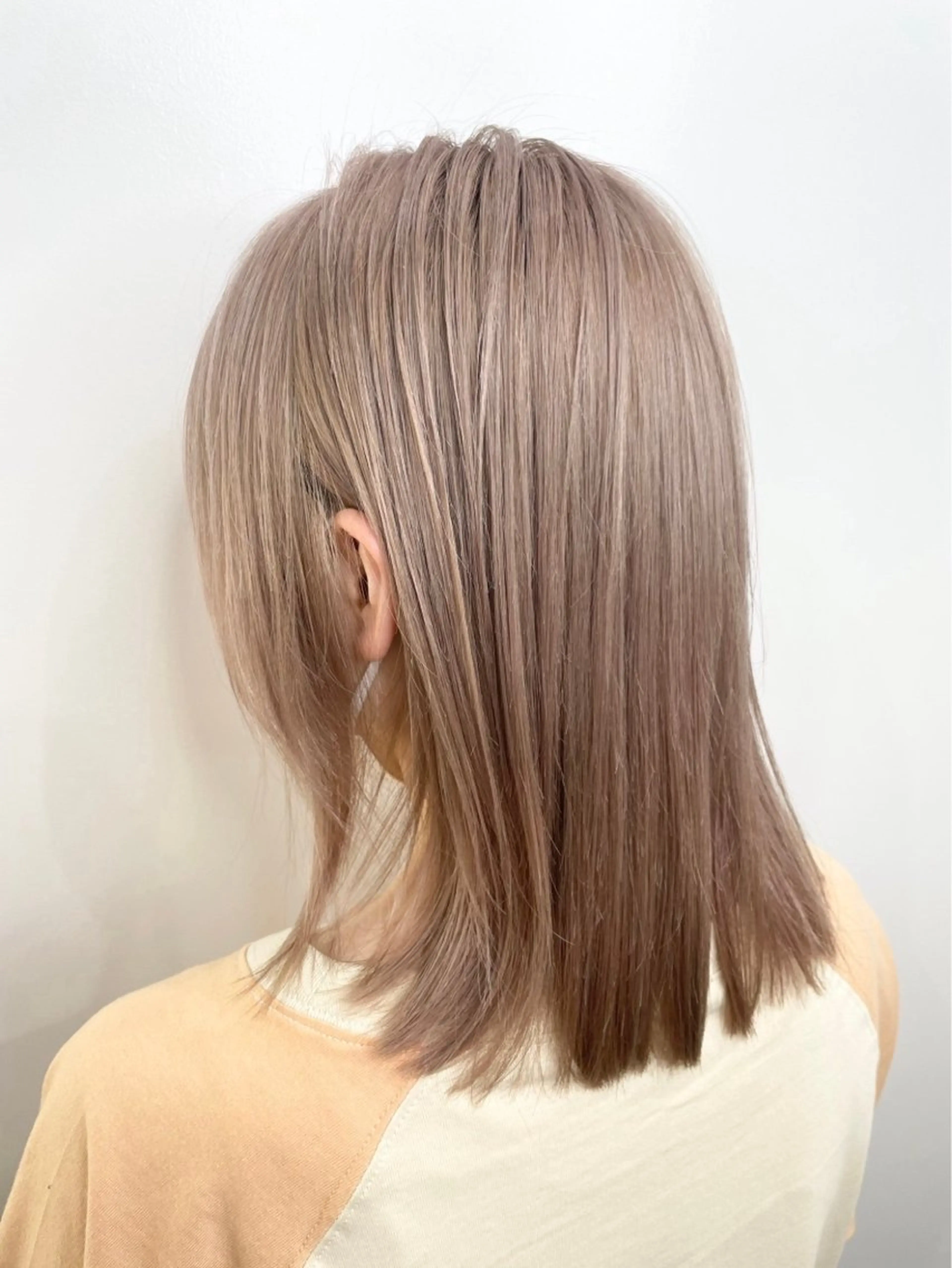 ミディアム カラー 似合わせハイトーン 👾はちすのヘアスタイル