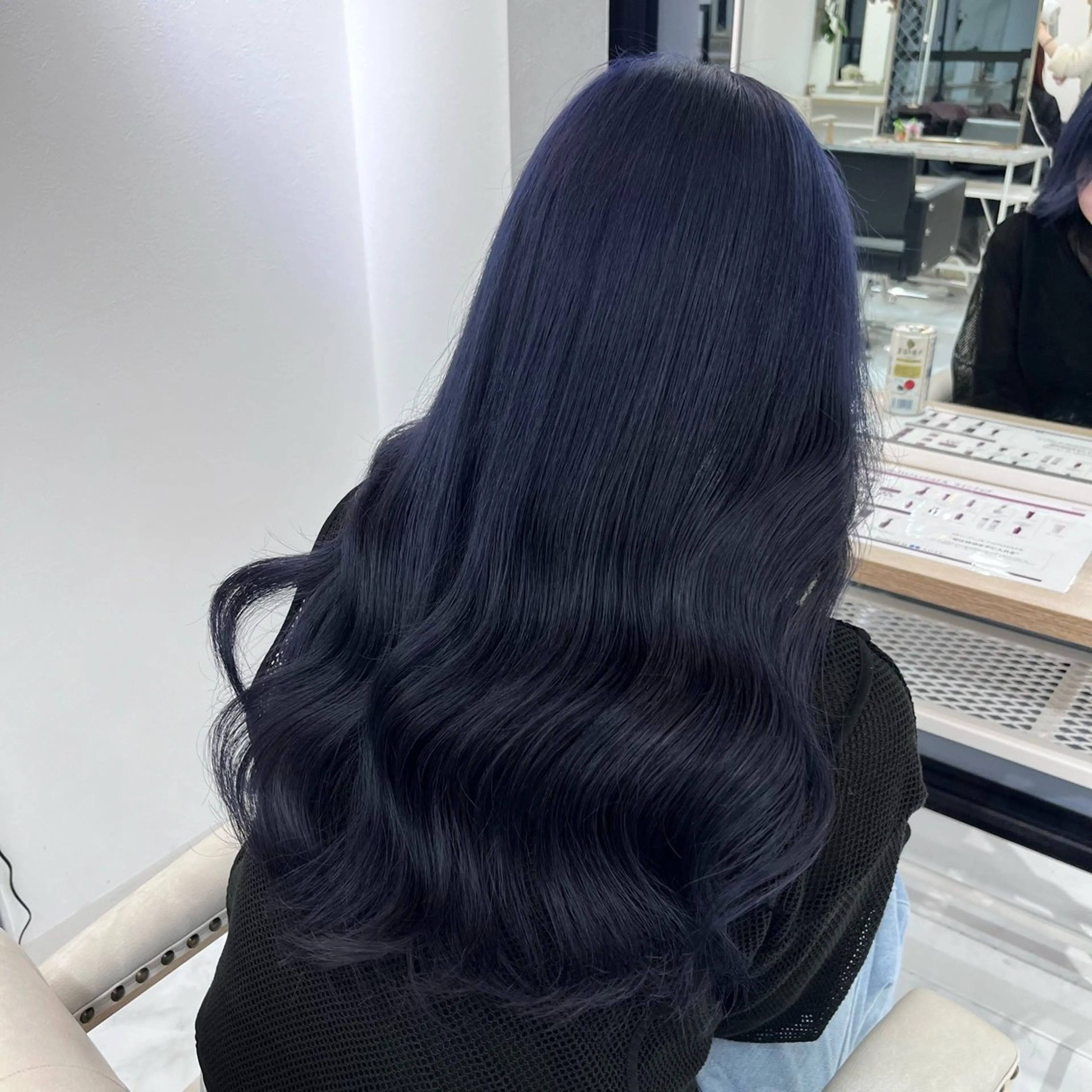 ロング カラー ブルーカラー ヘアカラー トリートメント 💎艶々ハイトーン MOE💍🤍のヘアスタイル