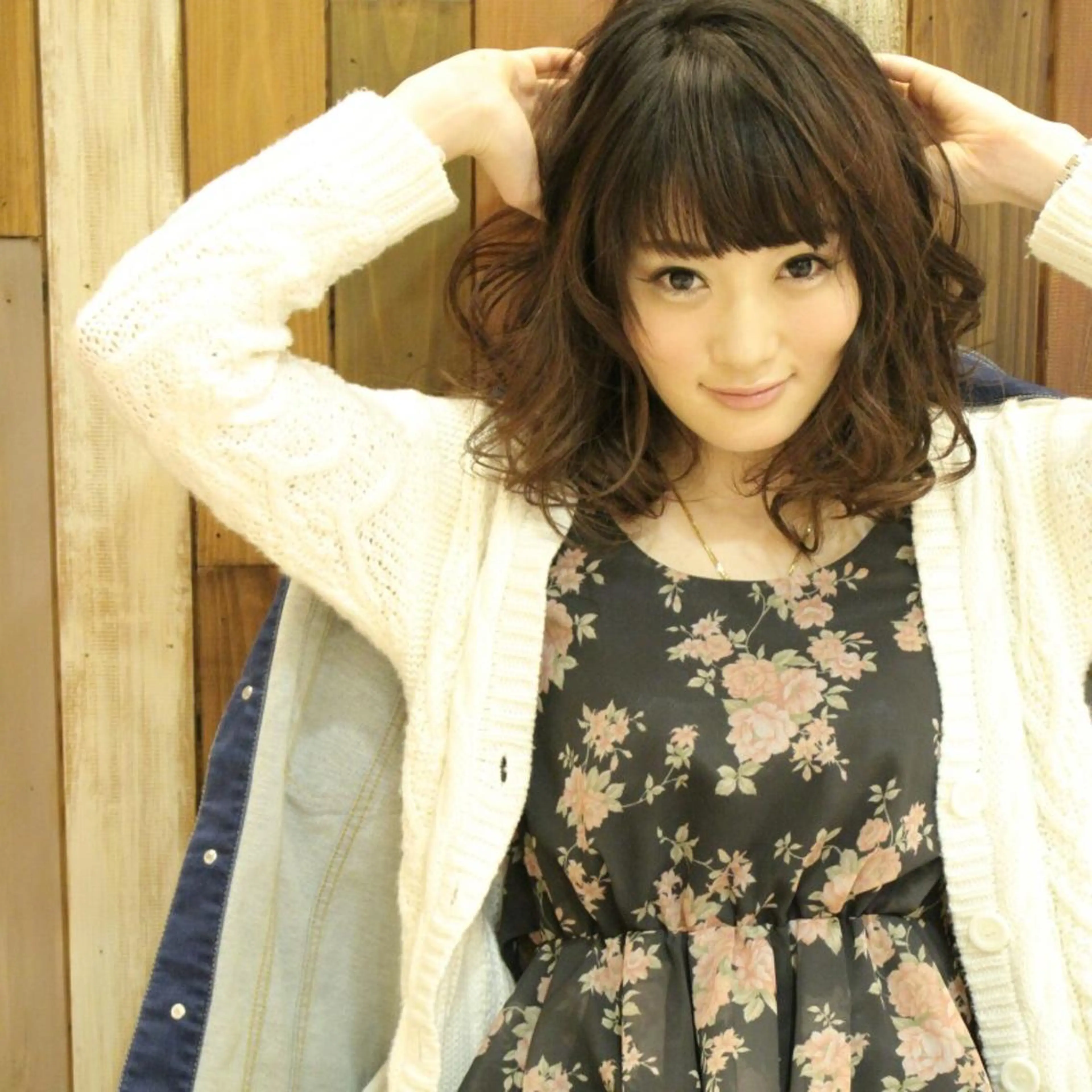 セミロング カラー パーマ スタイル 相模大野のヘアスタイル