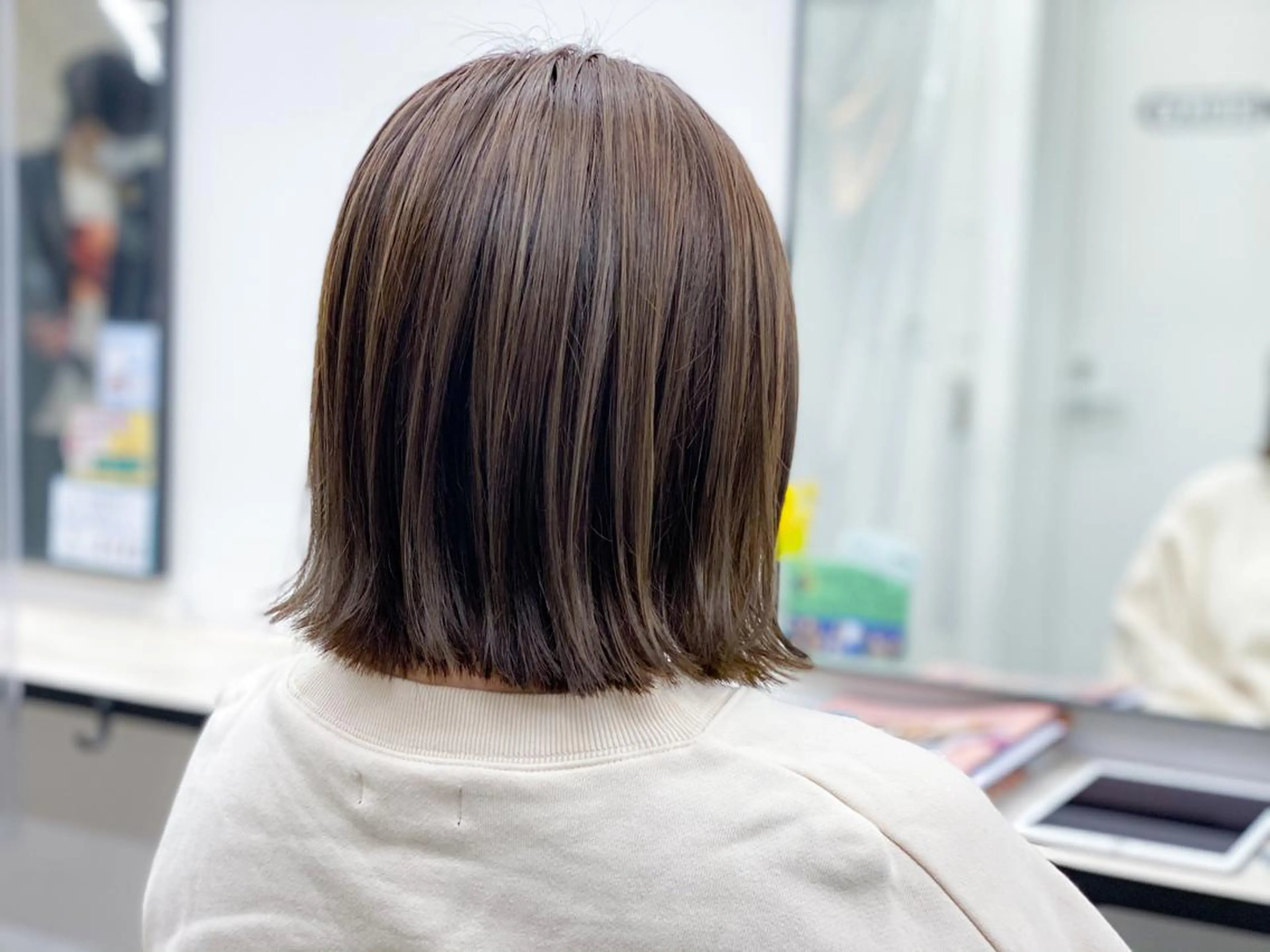 ミディアム ボブ louwe 武藤幸世のヘアスタイル