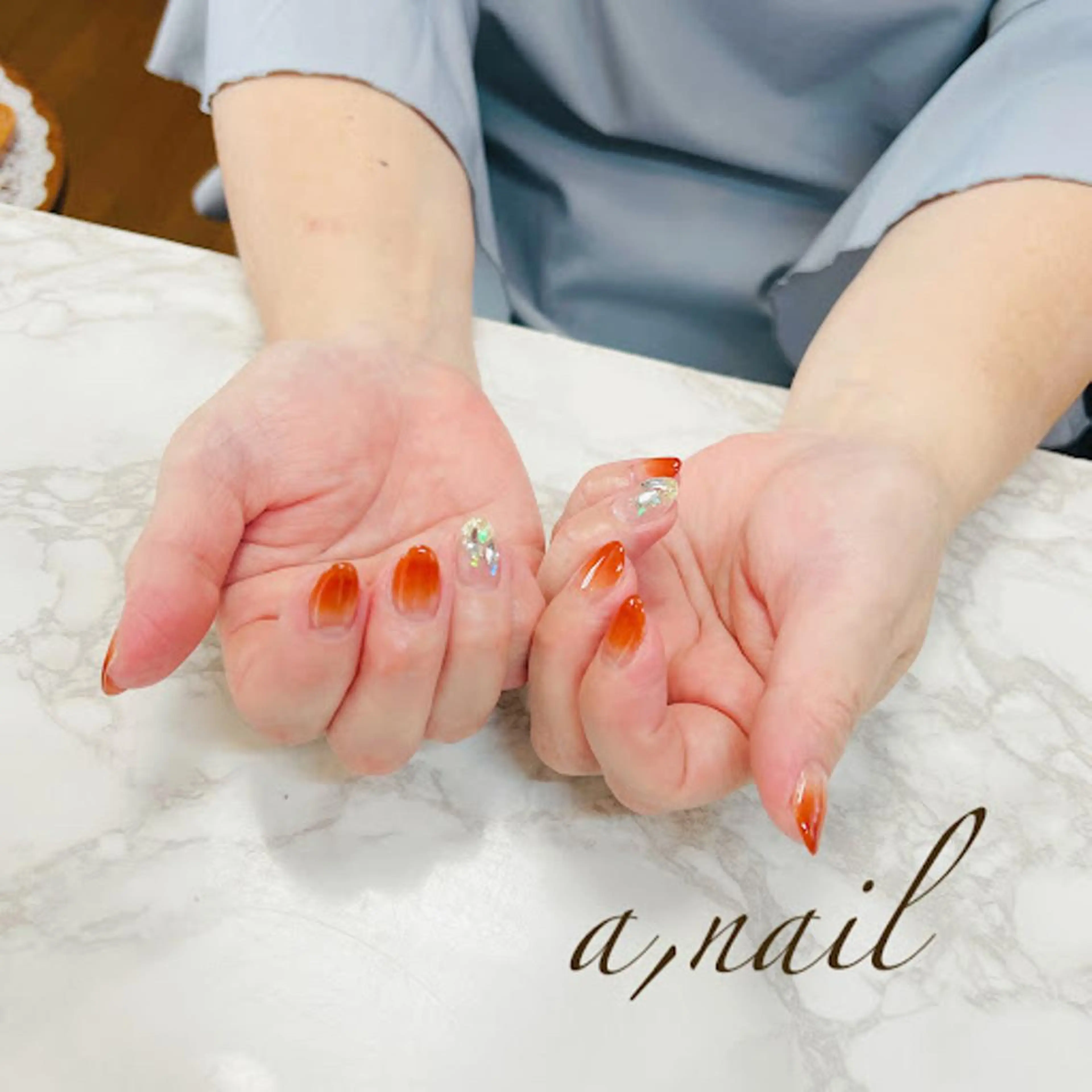 ネイル べっ甲ネイル フットネイル ジェルネイル グラデーション キラキラネイル ハンドネイル ネイルサロン エーネイルのネイルデザイン