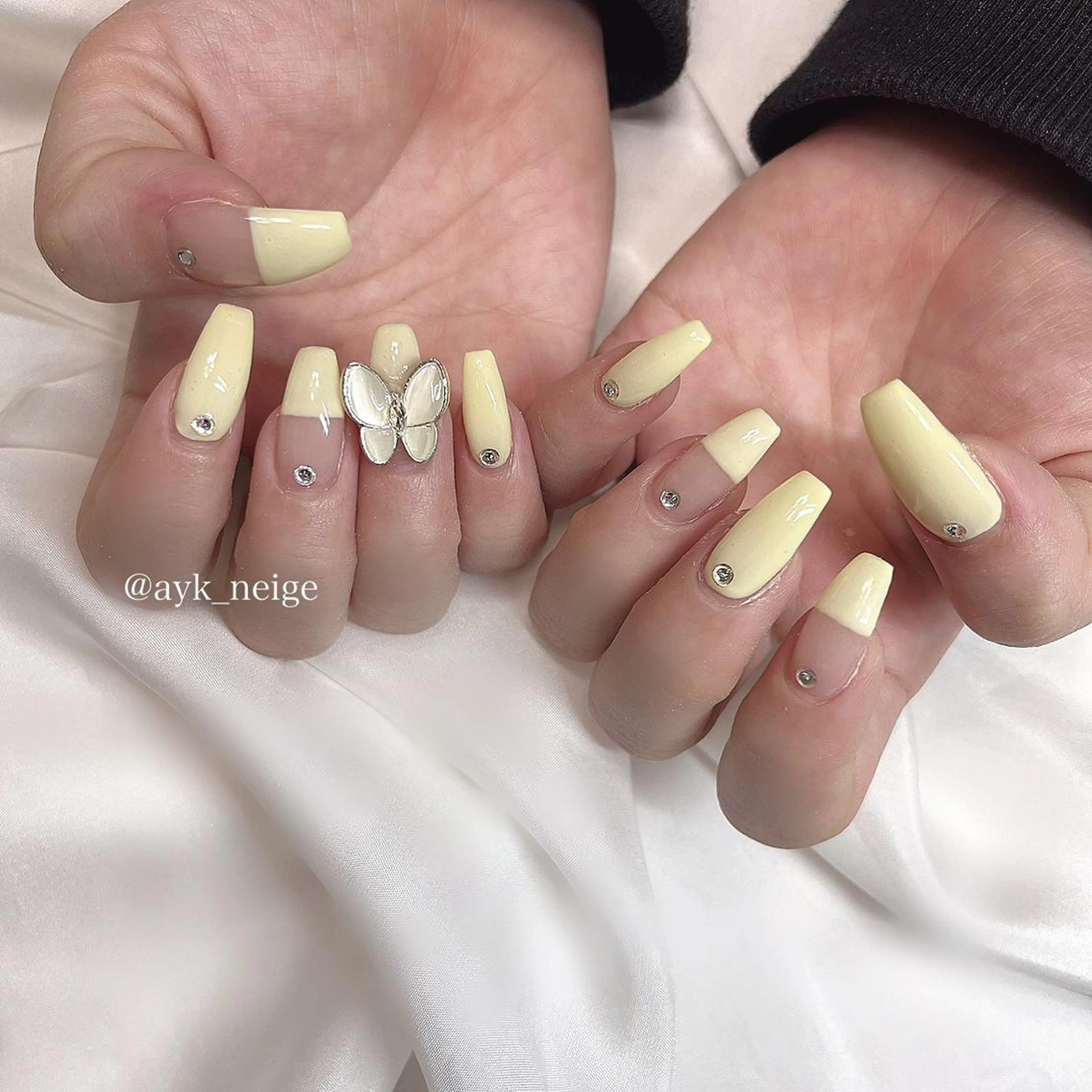 ネイル フットネイル グラデーション キラキラネイル 韓国ネイル マグネットネイル n'eige nail所属・大谷 綾香のネイルデザイン