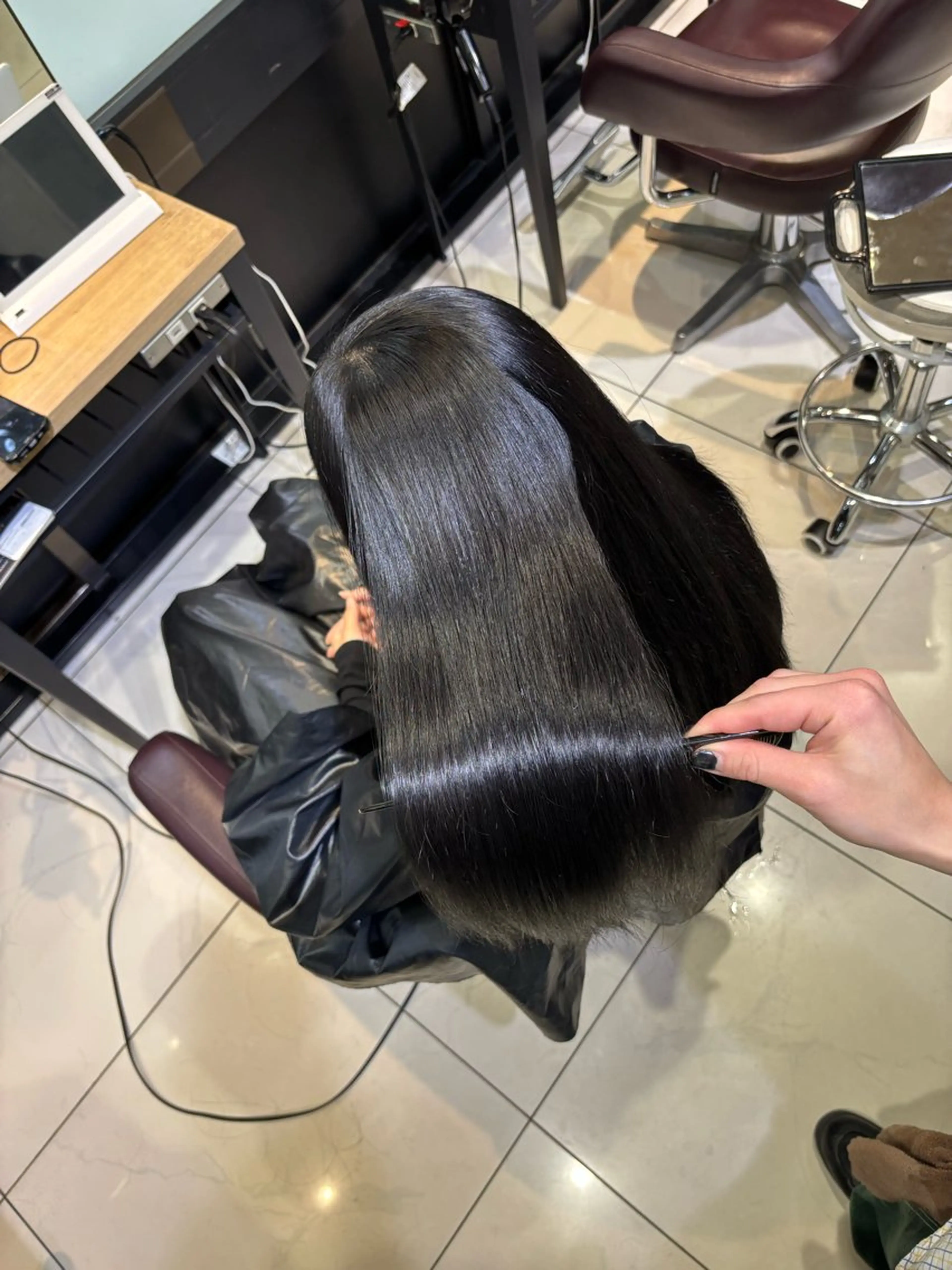 ロング カラー カット ヘアカラー 縮毛矯正 トリートメント 🩵レイヤー✖︎ 髪質改善🩵リョウヤのヘアスタイル