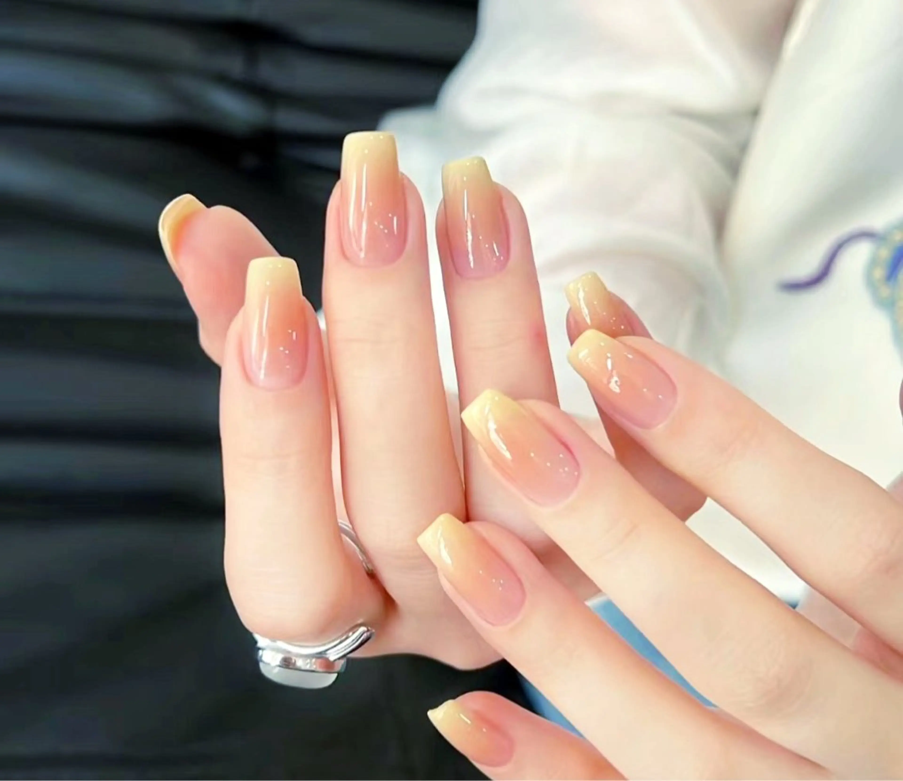 ネイル pink ladyサロン所属・べ にのネイルデザイン