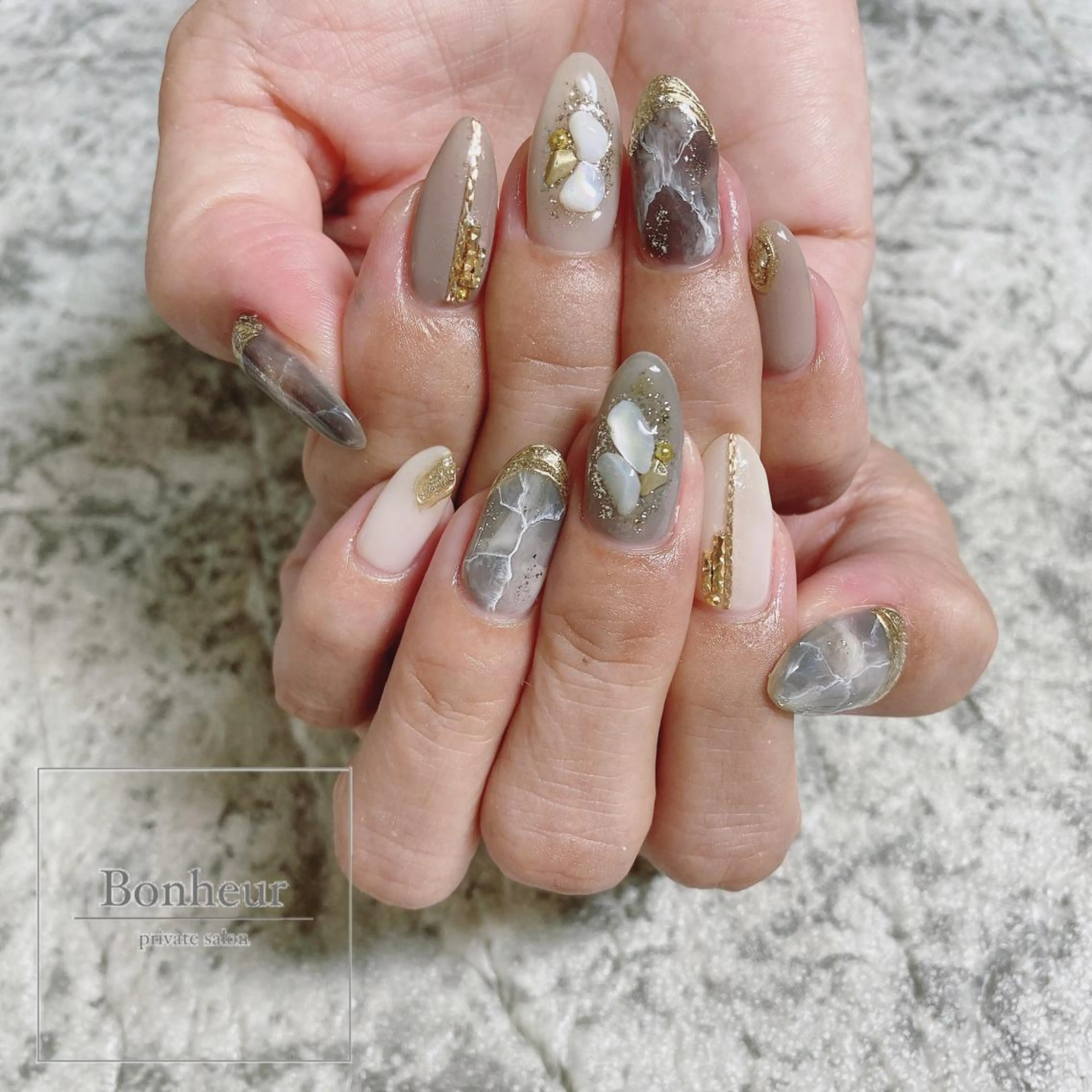 ネイル ハンドネイル BONHEUR Annaのネイルデザイン