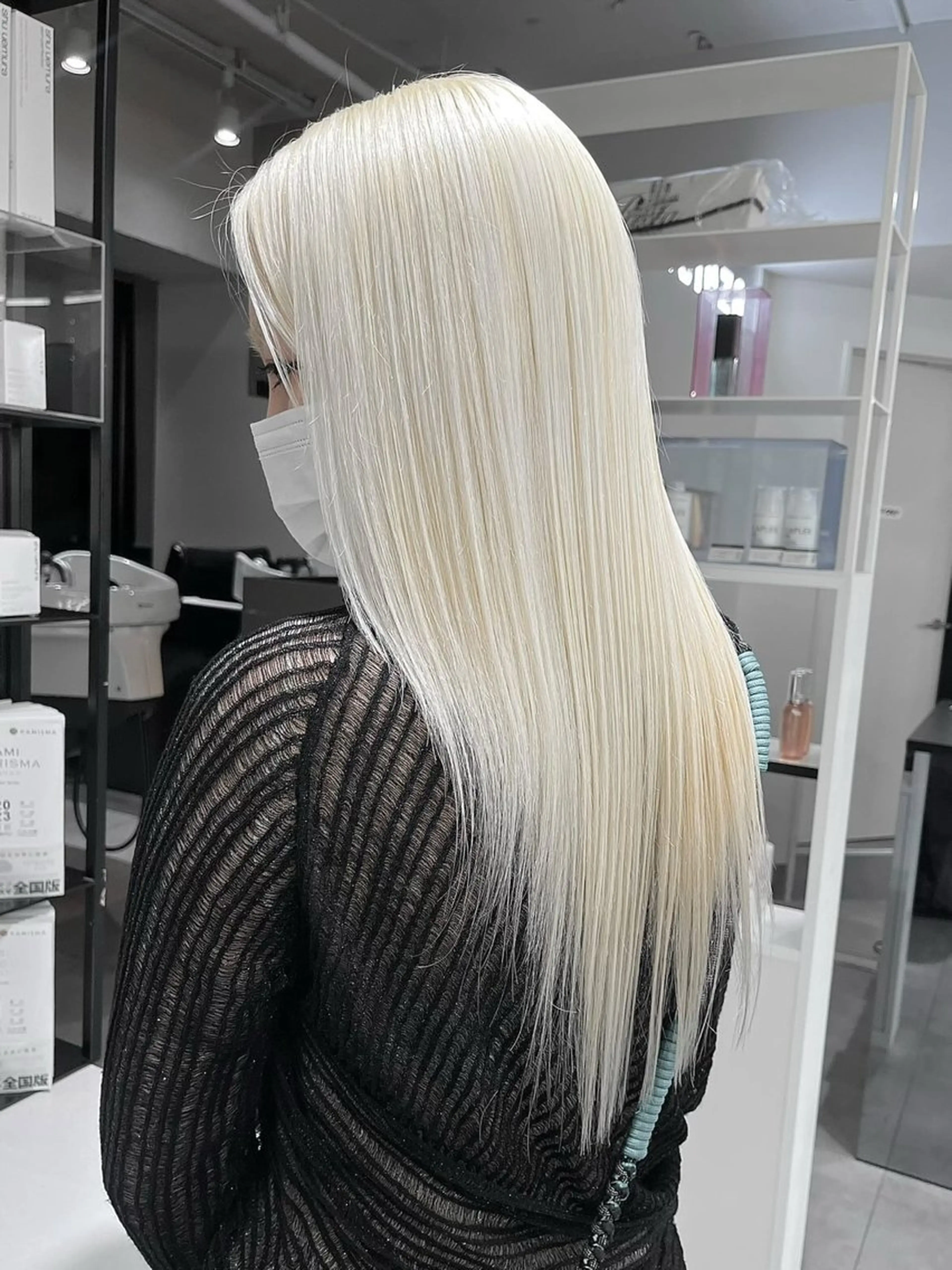 カラー ブリーチ ブロンド ホワイトブロンド ヘアカラー 透明感ハイトーン🐩 渋谷/yumekaのヘアスタイル