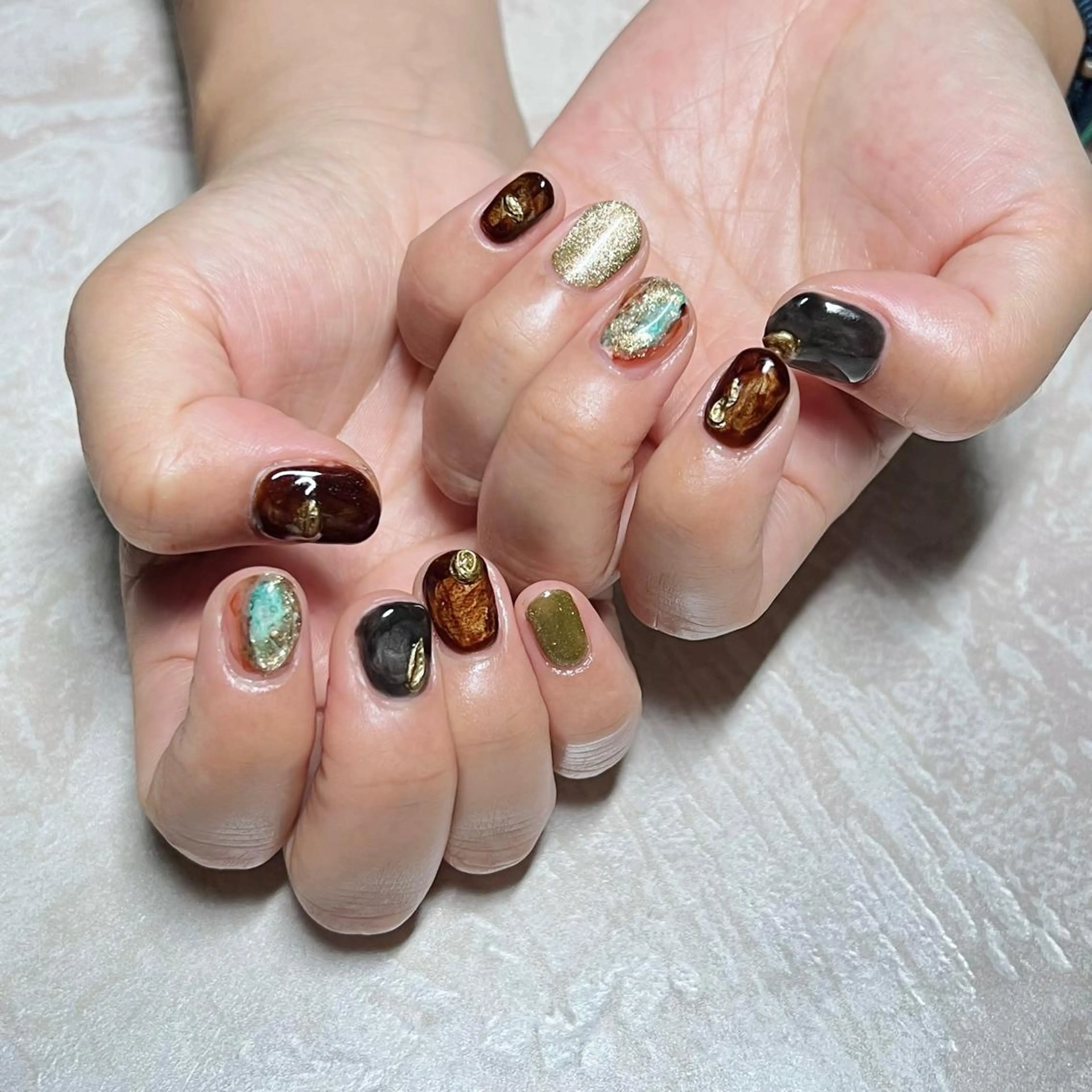 ネイル マグネットネイル ニュアンスネイル ショートネイル gemickle nailのネイルデザイン