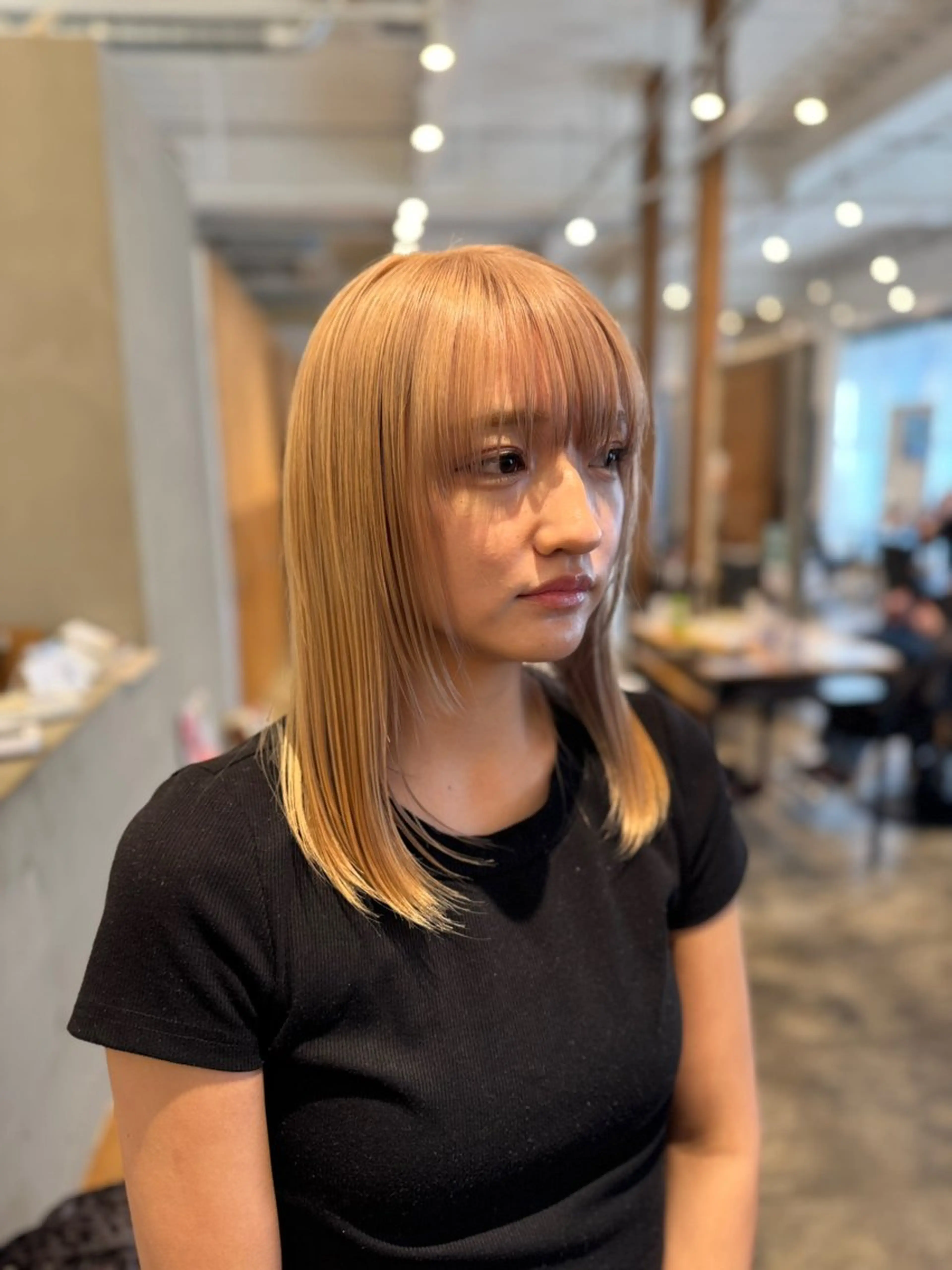 ミディアム カラー 抜きっぱなしブロンド ブロンド ハイトーンカラー カット ヘアカラー ブリーチカラー特化 🥀KAITO🥀のヘアスタイル