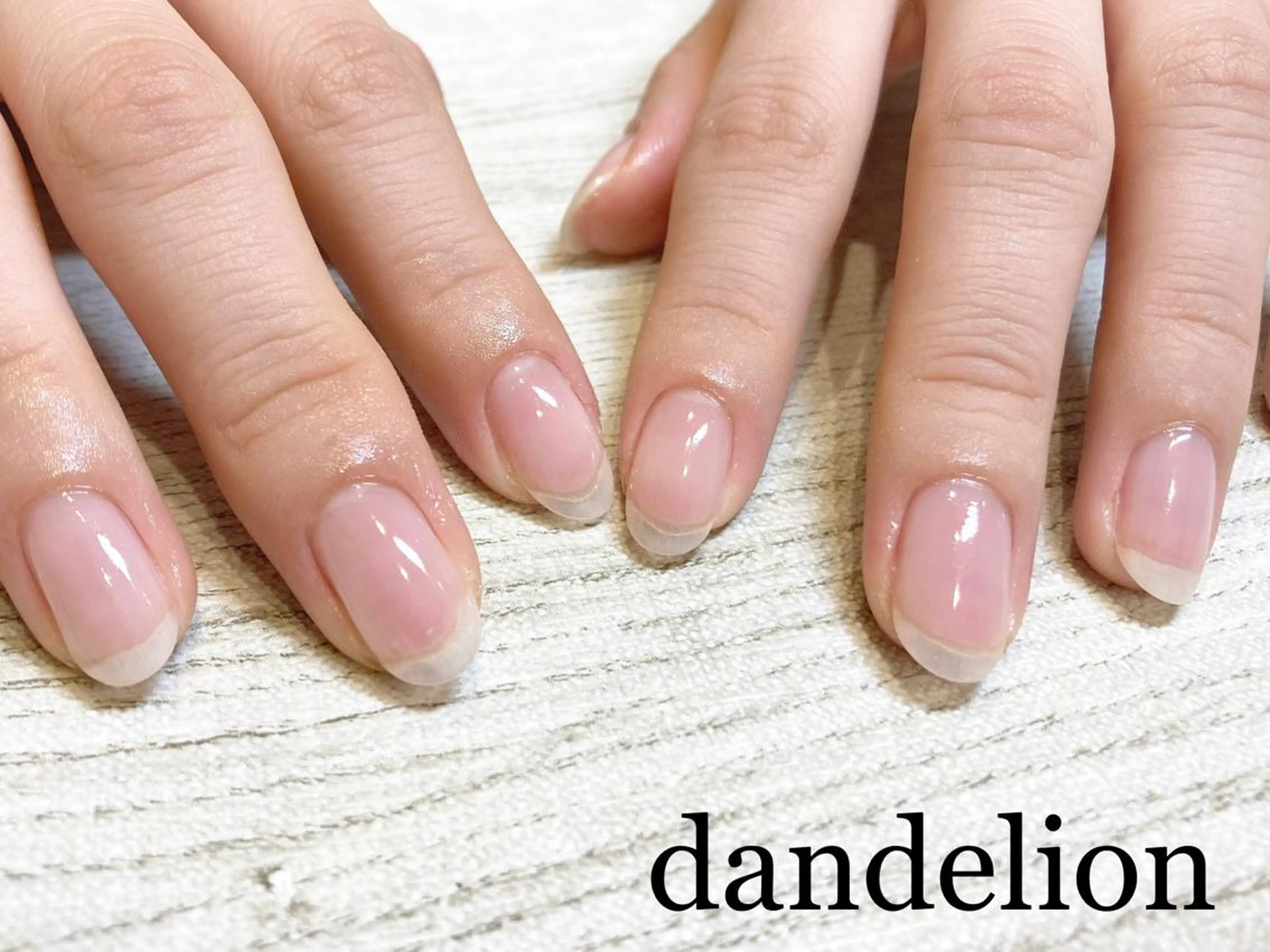 ネイル ハンドネイル ハンドケア dandelion ダンデライオンのネイルデザイン