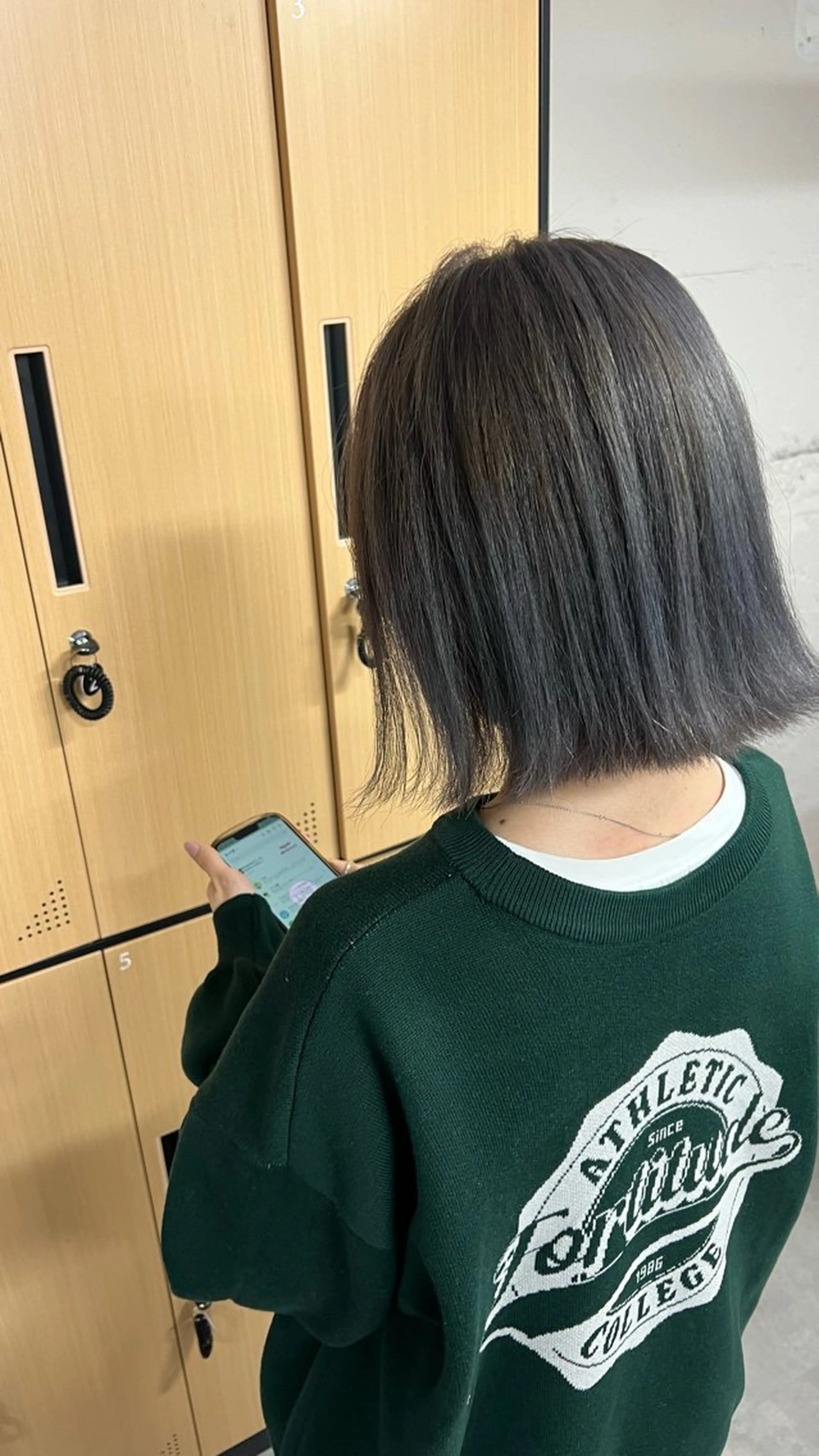 ミディアム カラー ブリーチ ヘアカラー 🎀tokute ナオ🧸のヘアスタイル