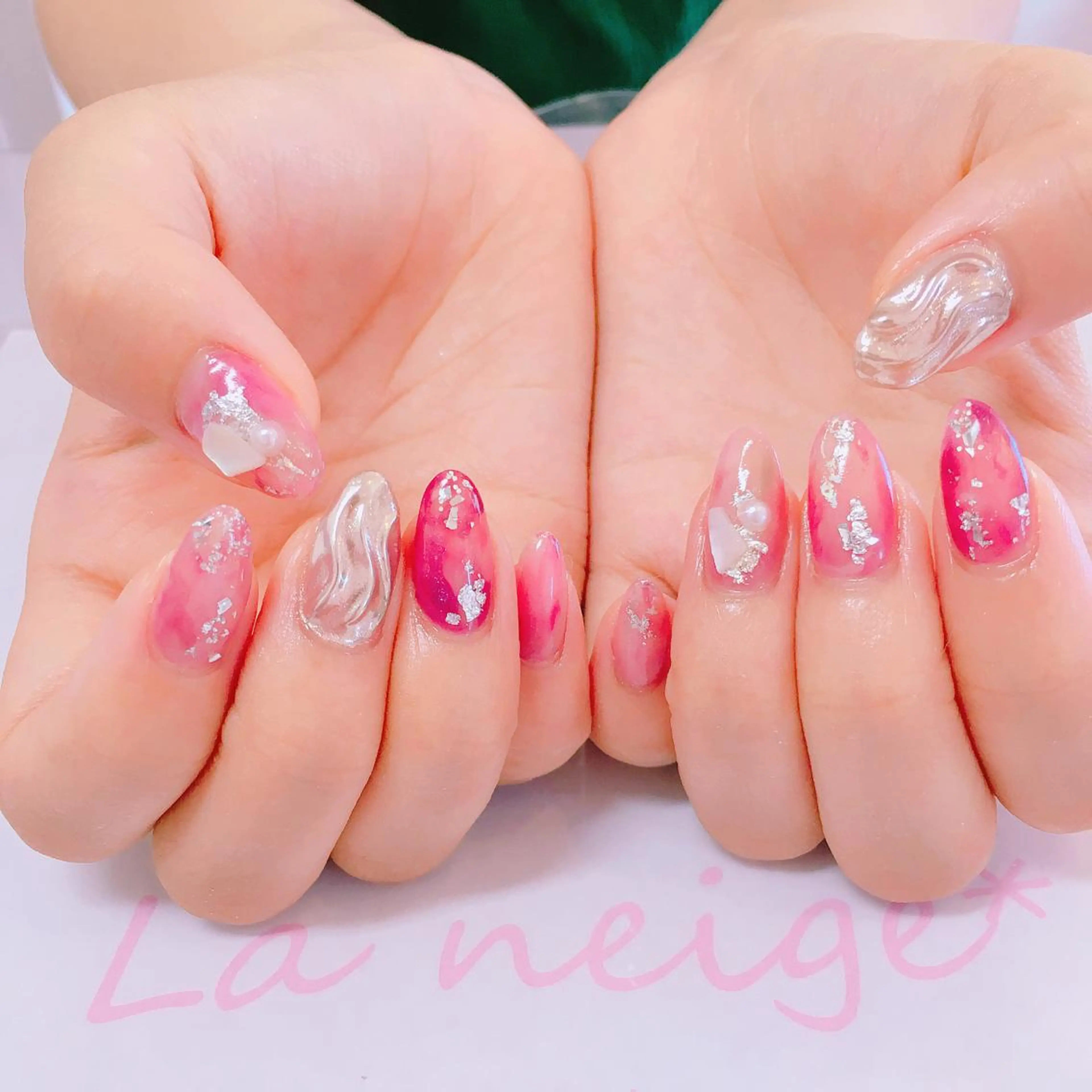 ネイル La neige* yuki 🥯🍑のネイルデザイン