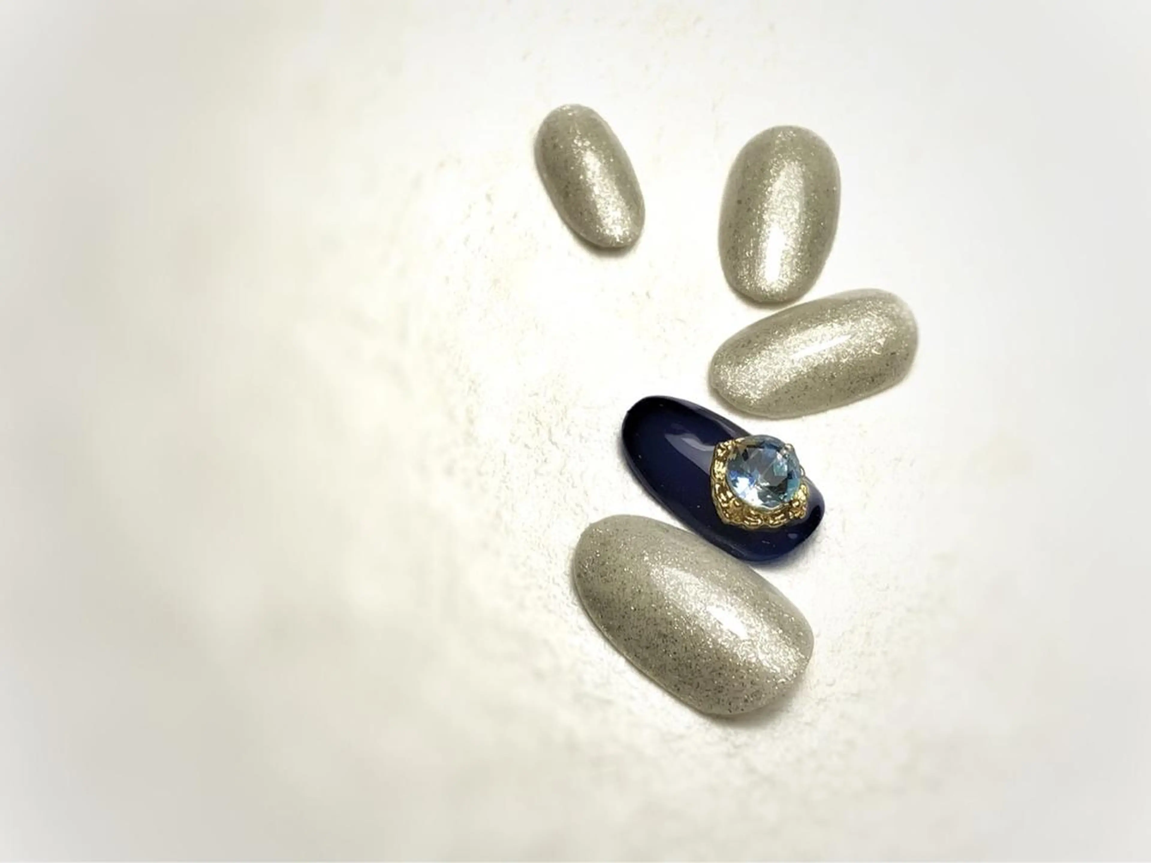 ネイル Salute本店 🦋仲原里佳のネイルデザイン