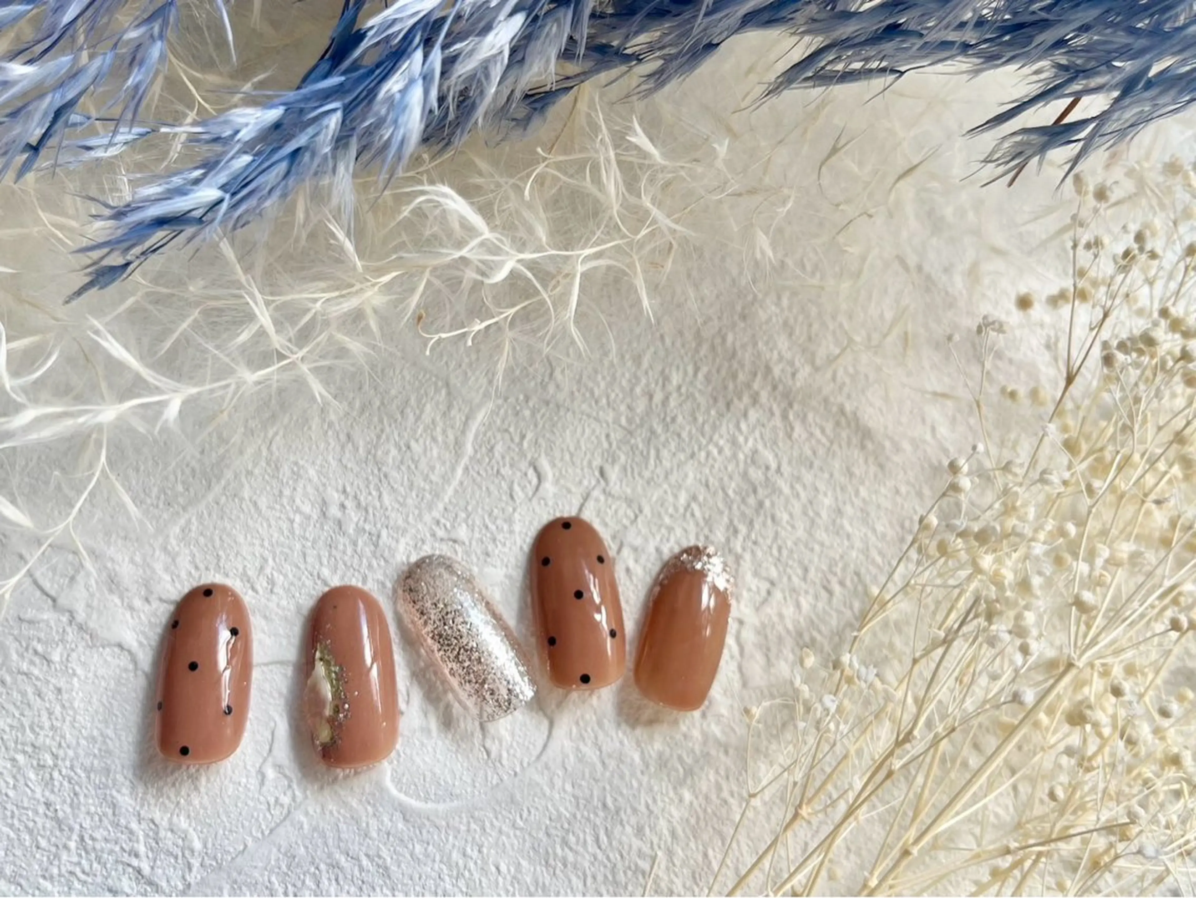 ネイル オーロラネイル フットネイル フレンチネイル ジェルネイル 韓国ネイル kiki nail たまプラーザのネイルデザイン