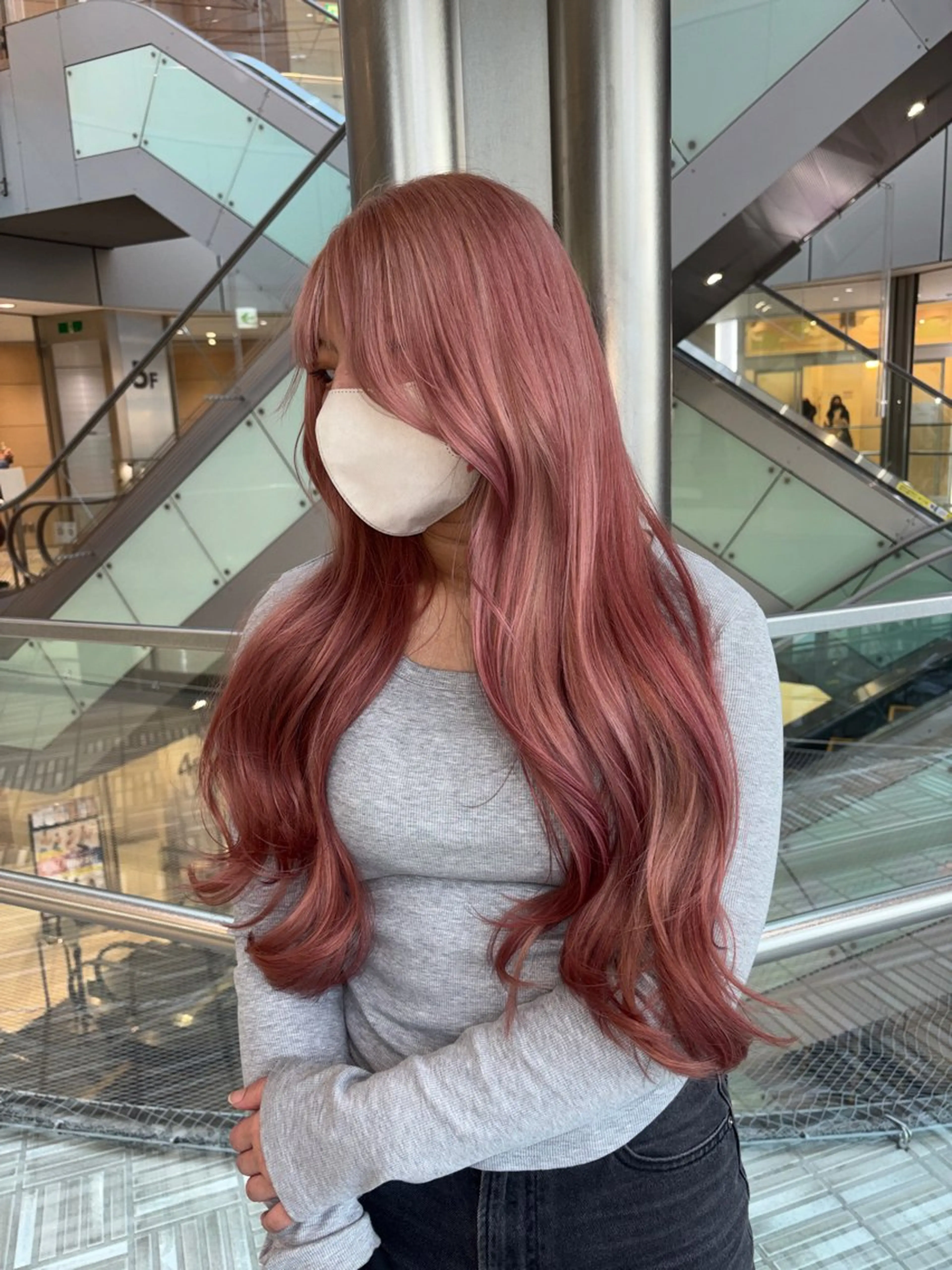 ロング カラー ヘアアレンジ カット ヘアカラー トリートメント ハッシュカット/ ミルクティー/ みうのヘアスタイル