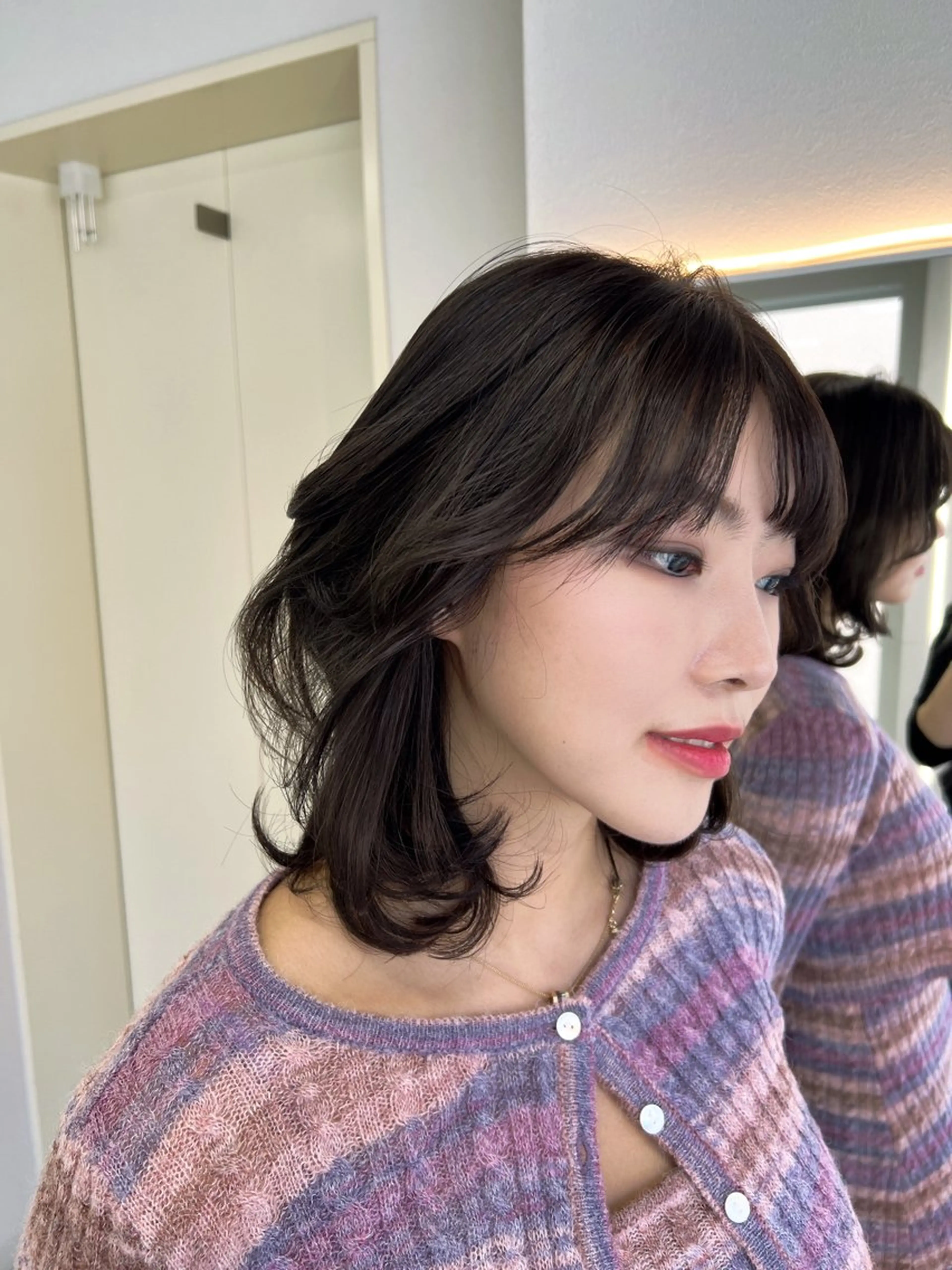 ミディアム カット maya レイヤーカットのヘアスタイル