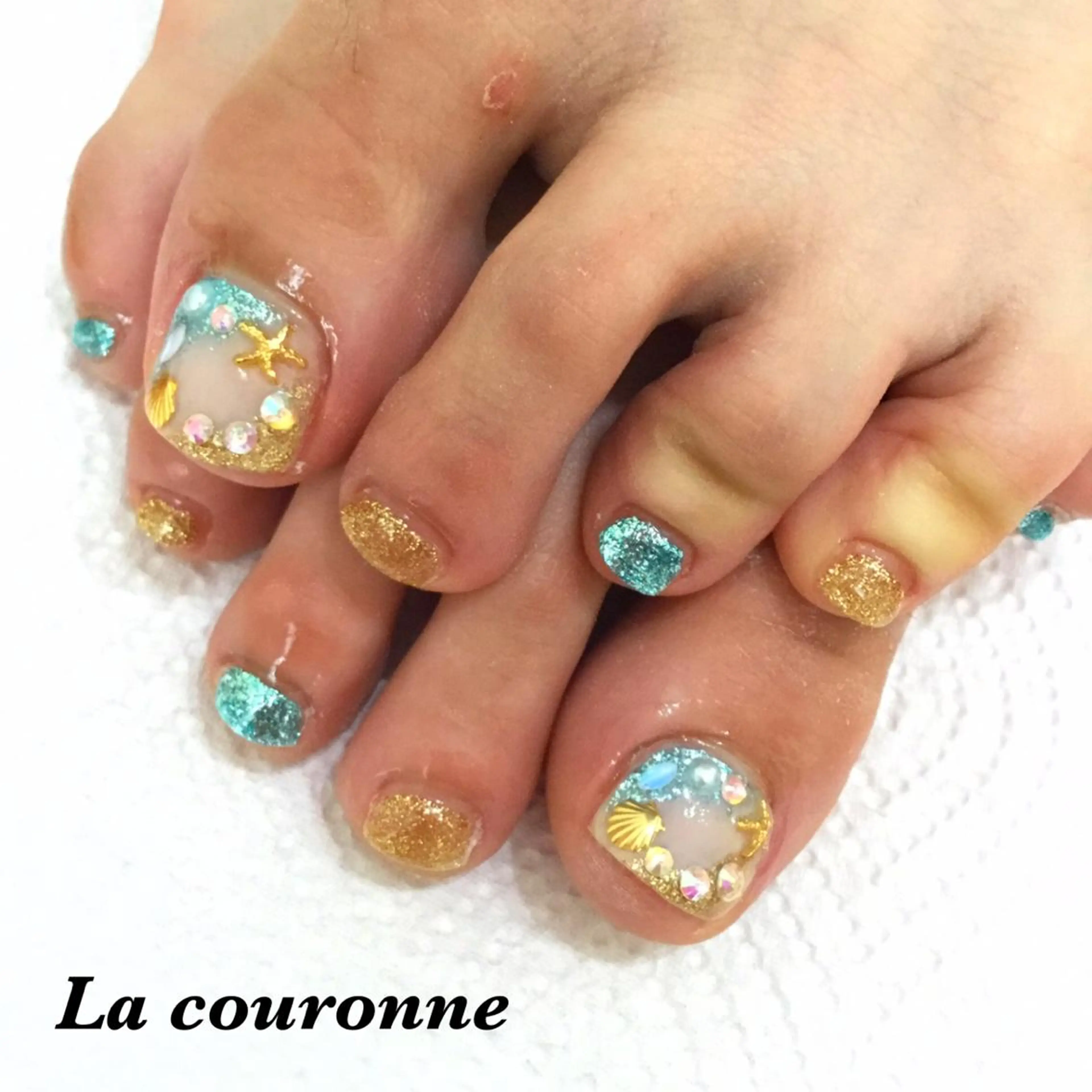 ネイル フットネイル Lacouronne NATSUMIのネイルデザイン