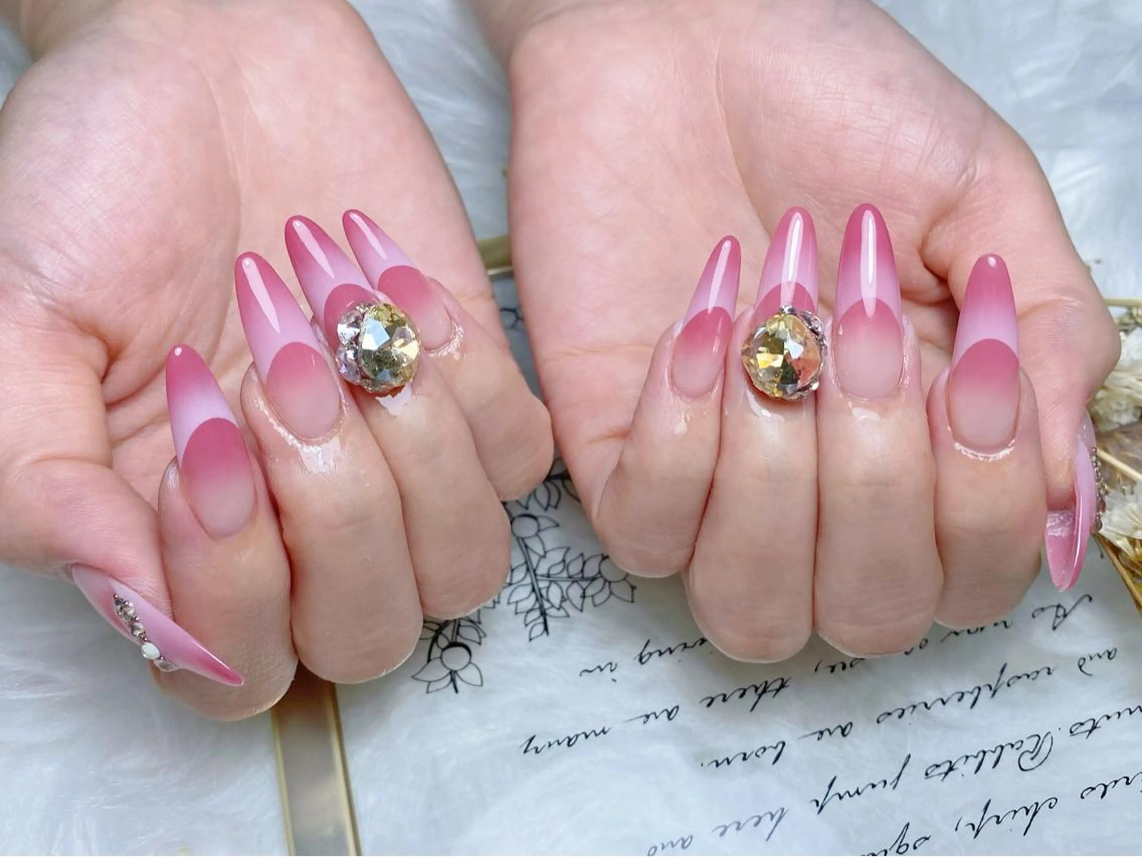 ネイル One Plus Nail Salonのネイルデザイン