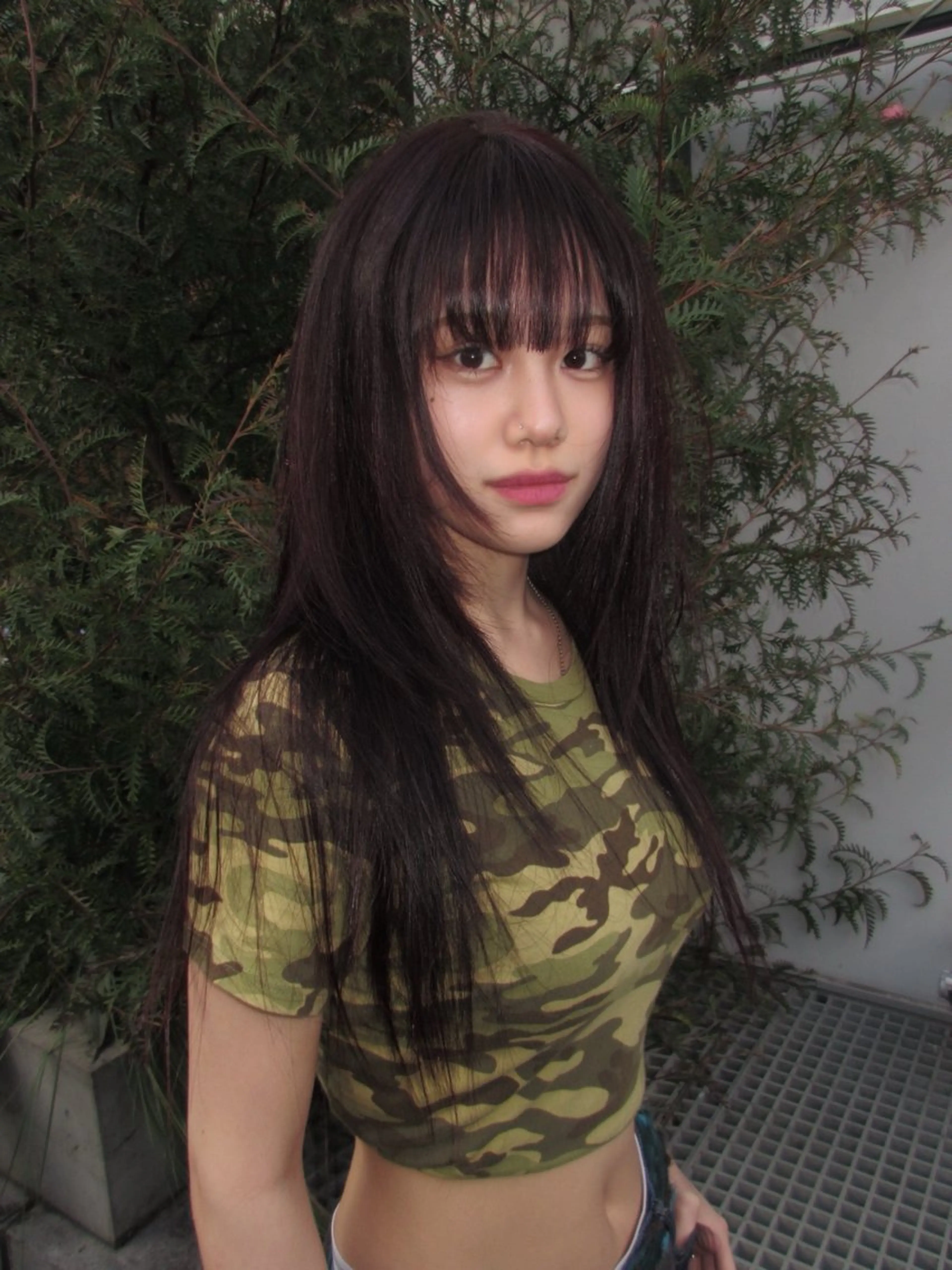 ロング レッドブラウン レイヤーカット ✴︎TO-MA✴︎ レッドカラー/透明感のヘアスタイル