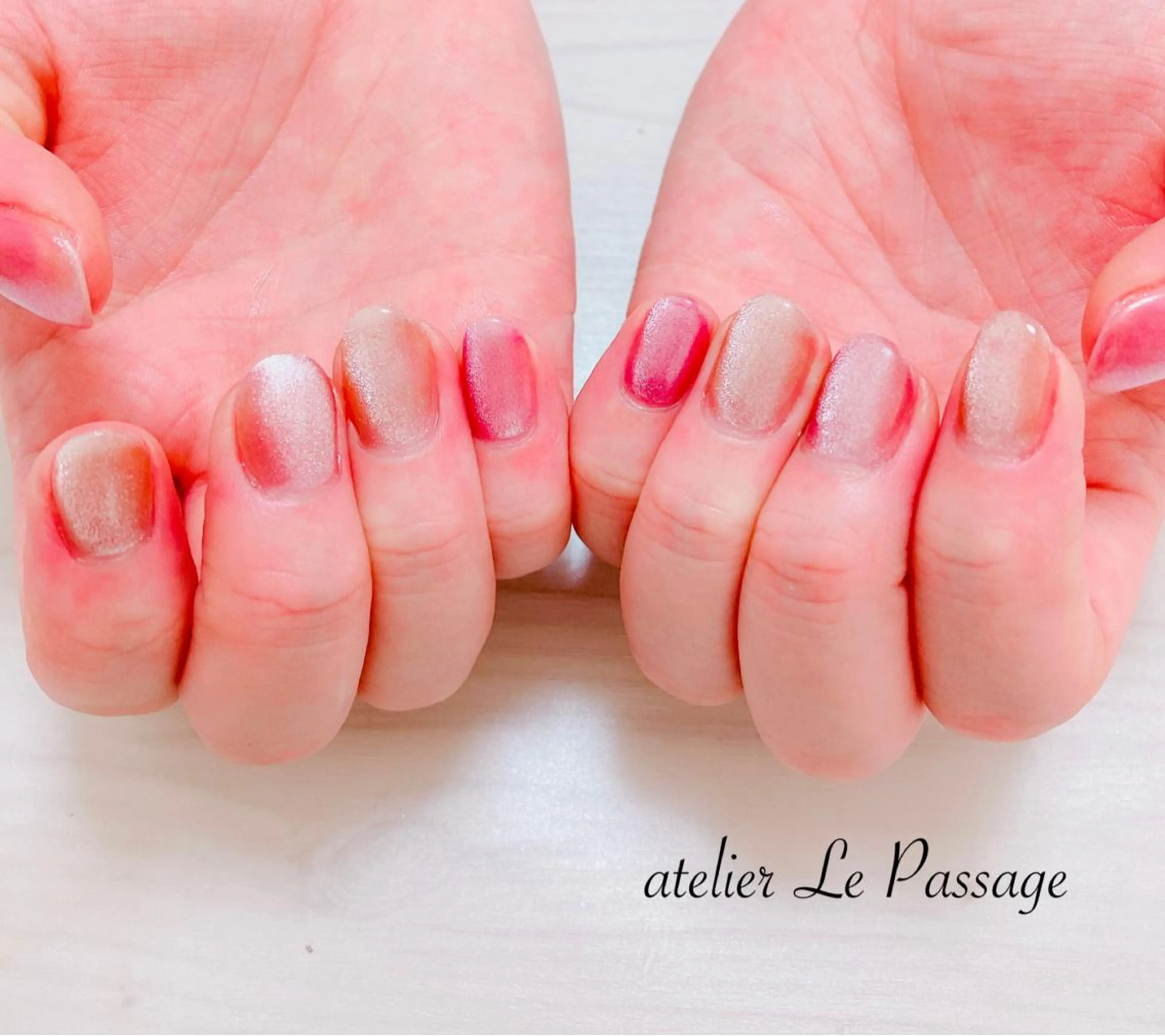 ネイル ジェルネイル グラデーション キラキラネイル ラメ(グリッター) ニュアンスネイル Atelier Le Passage所属・h nakatsukaのネイルデザイン