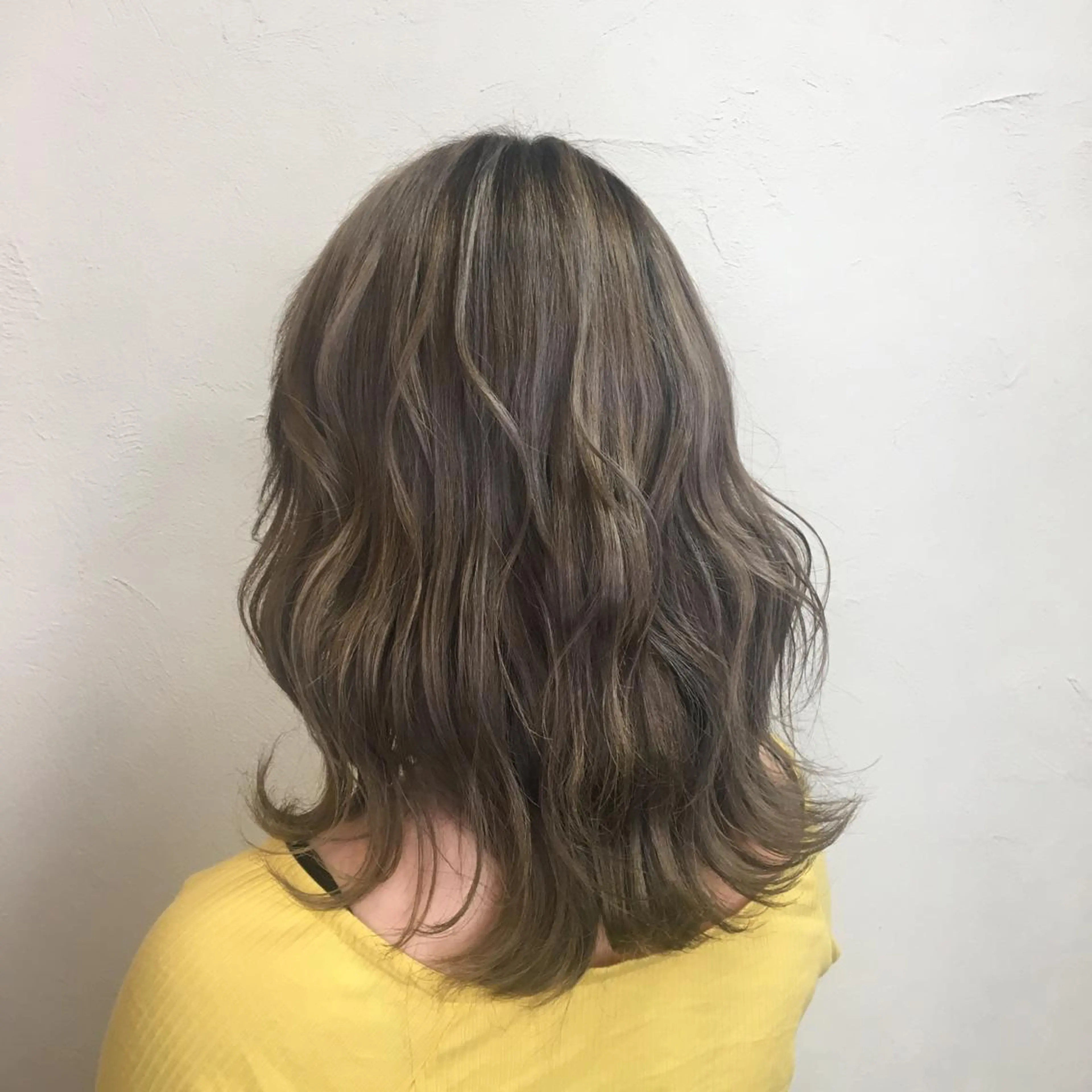 カラー ブリーチ ハイライトカラー garden HAIR 北花田所属・garden HAIR 優月のヘアスタイル