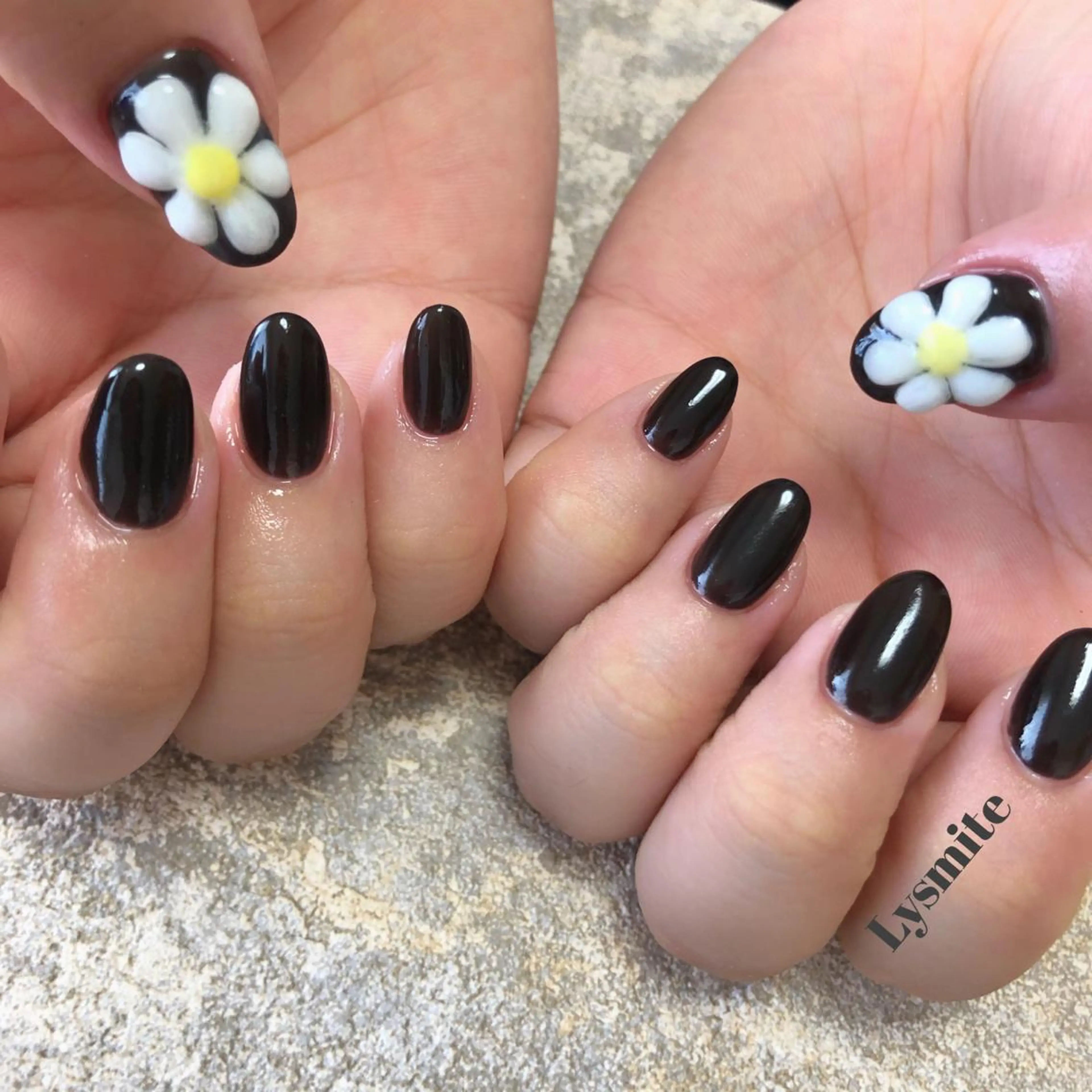 ネイル シンプルネイル ハンドネイル Lysmite所属・岩本 美香のネイルデザイン