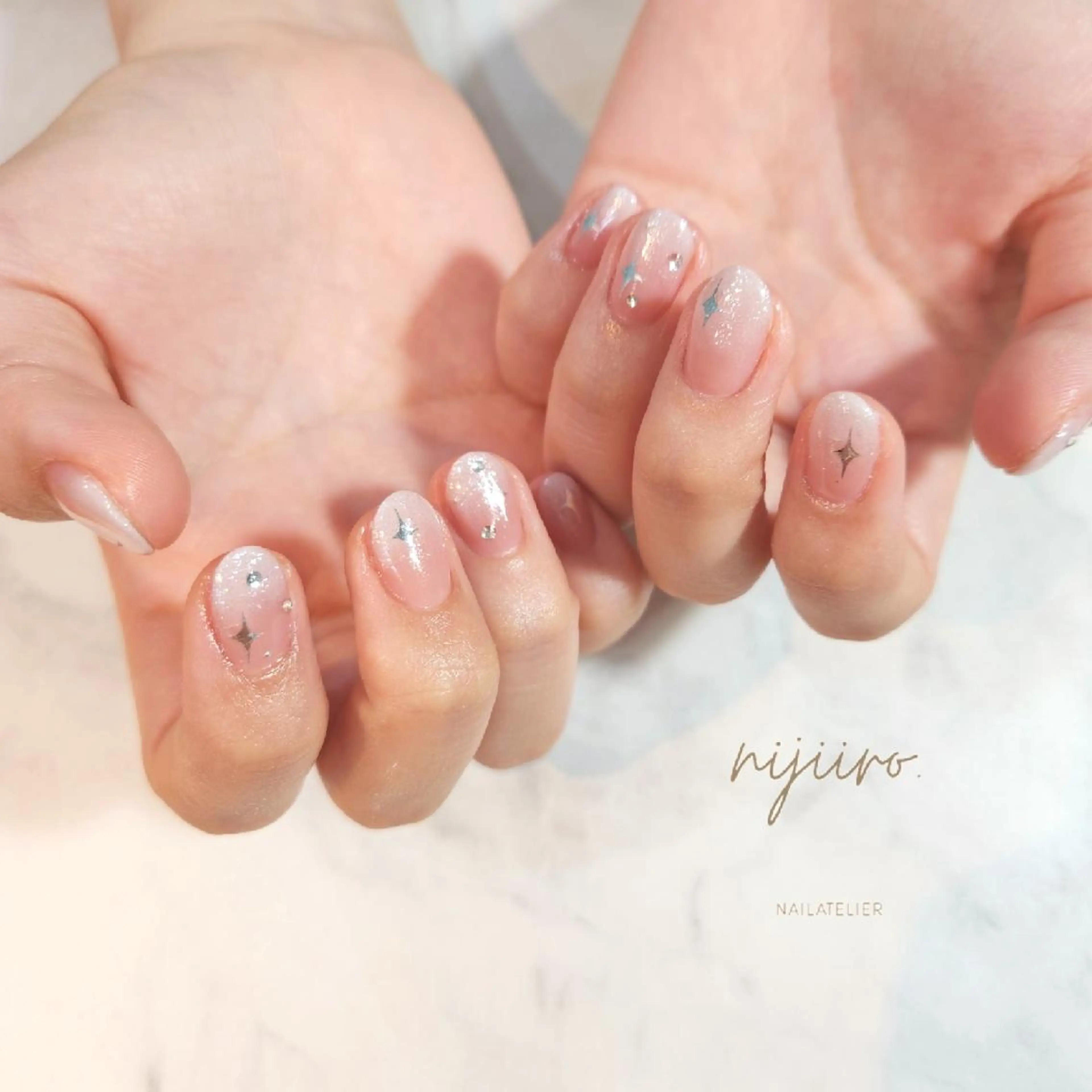 ネイル ハンドネイル nailatelier nijiiro.所属・nijiiro🌈 サトウのネイルデザイン