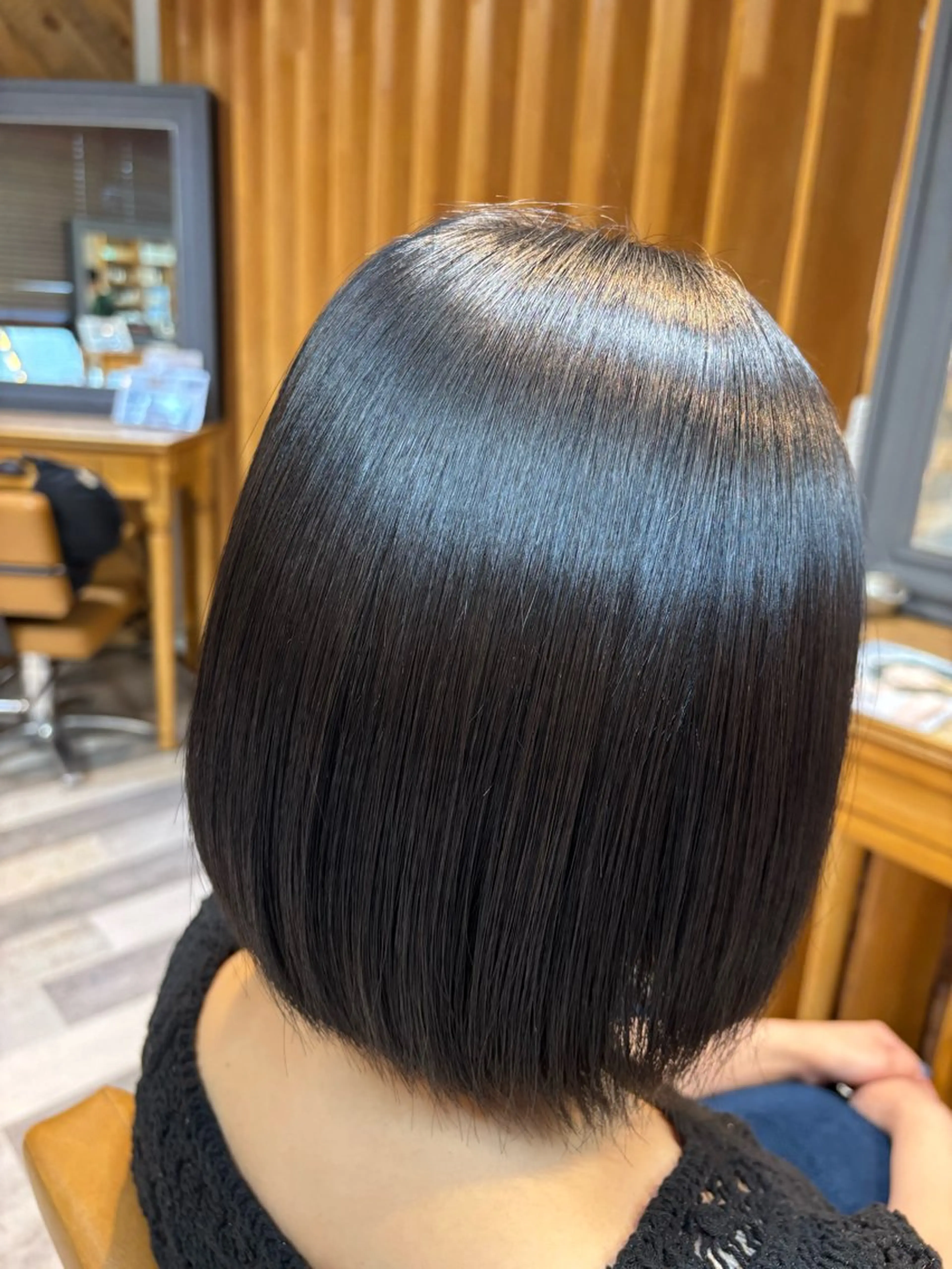 ミディアム ボブ 髪質改善 縮毛矯正 岡本樹一 🍁のヘアスタイル