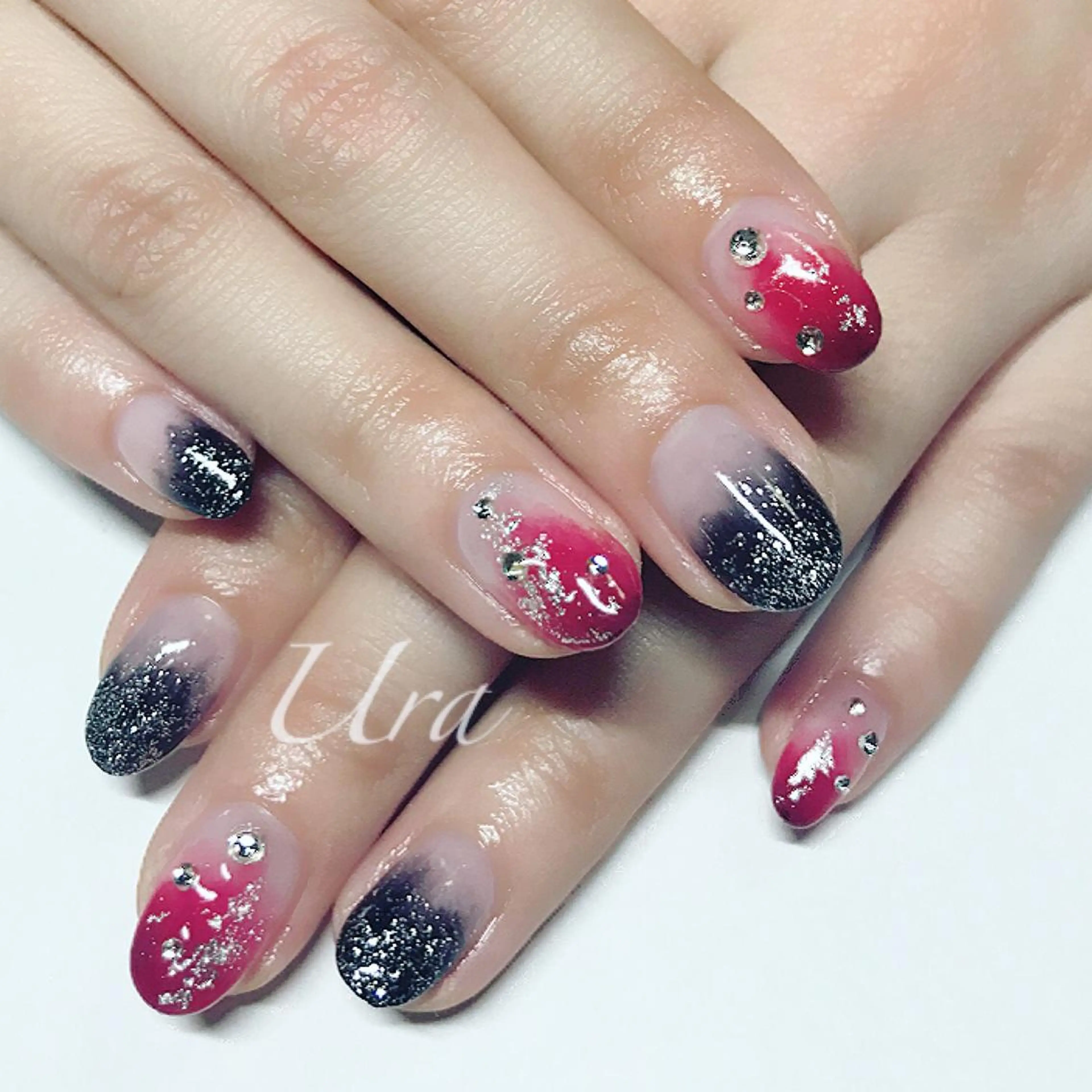 ネイル UrakoNail 《nail》のネイルデザイン