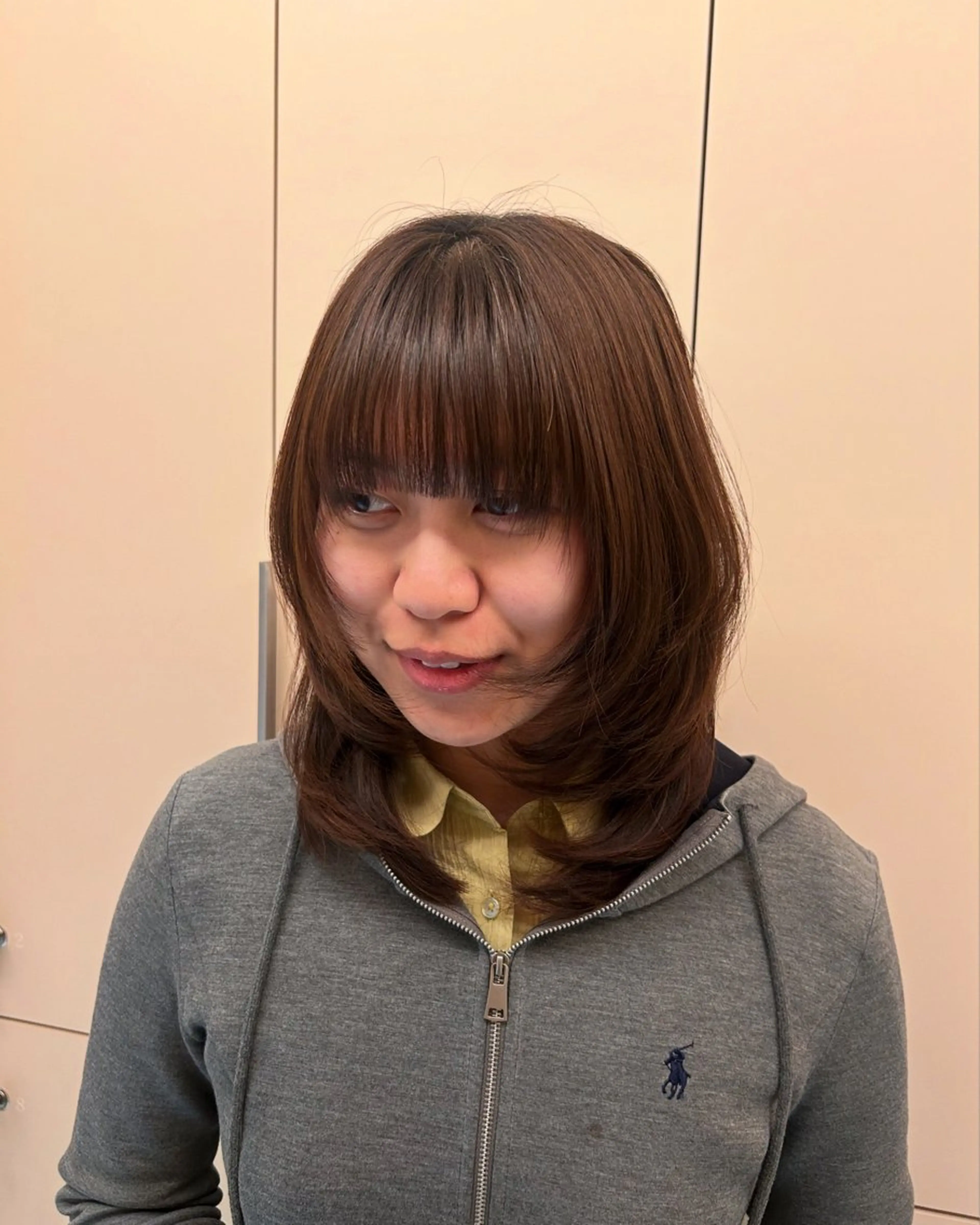 ミディアム ミディアムレイヤー レイヤーカット 似合わせカット カット トリートメント ヘッドスパ ヘアセット miko🪽地毛風/ ハイトーン/レイヤーのヘアスタイル