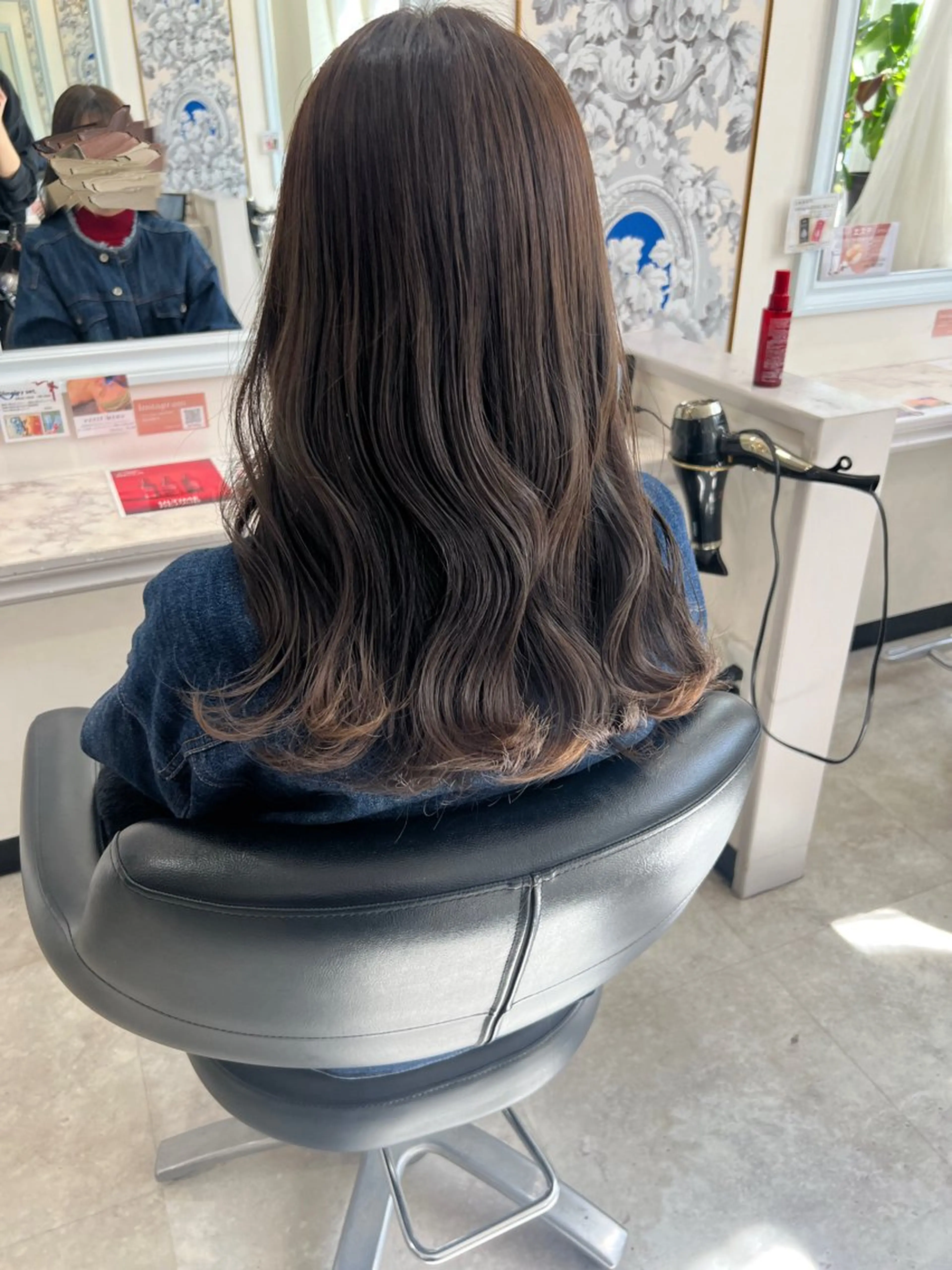 ロング 都築 奈未のヘアスタイル