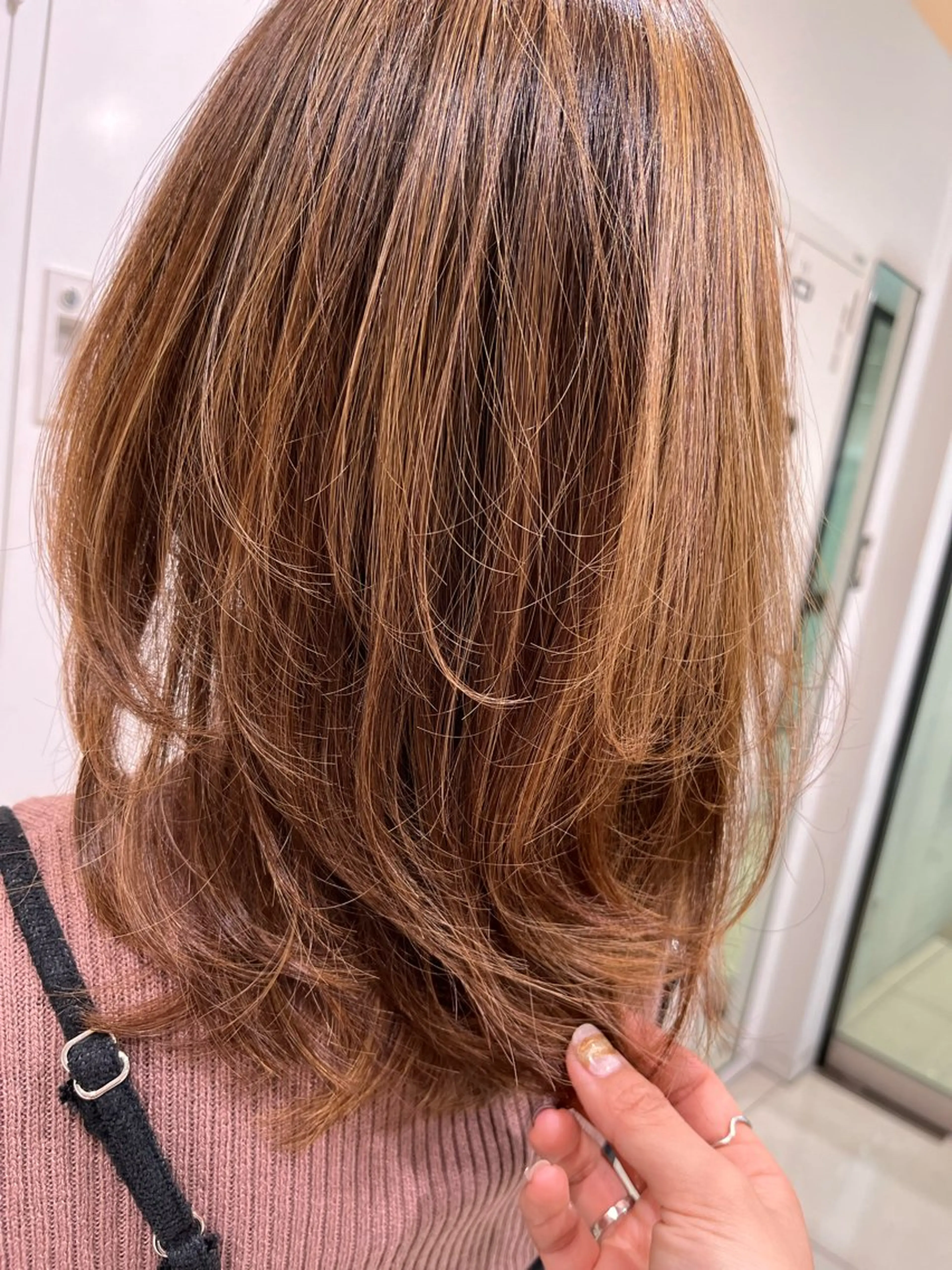 ミディアム カラー レイヤーカット カット ヘアカラー トリートメント 【センターパート/ マッシュ】ryokaのヘアスタイル