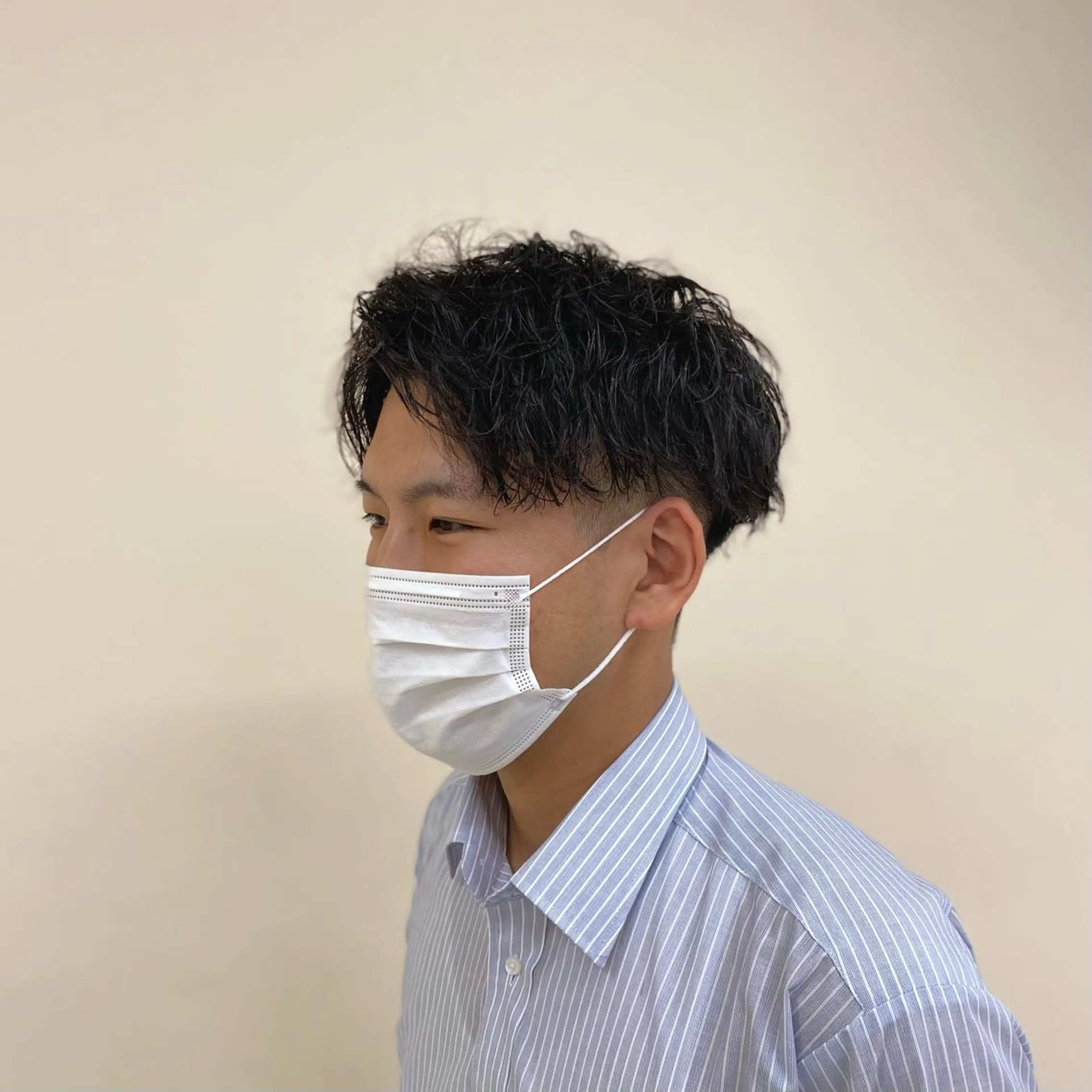 ミディアム パーマ メンズ ミディアムパーマ メンズパーマ ツイストスパイラルパーマ スパイラルパーマ 石井 一輝のヘアスタイル