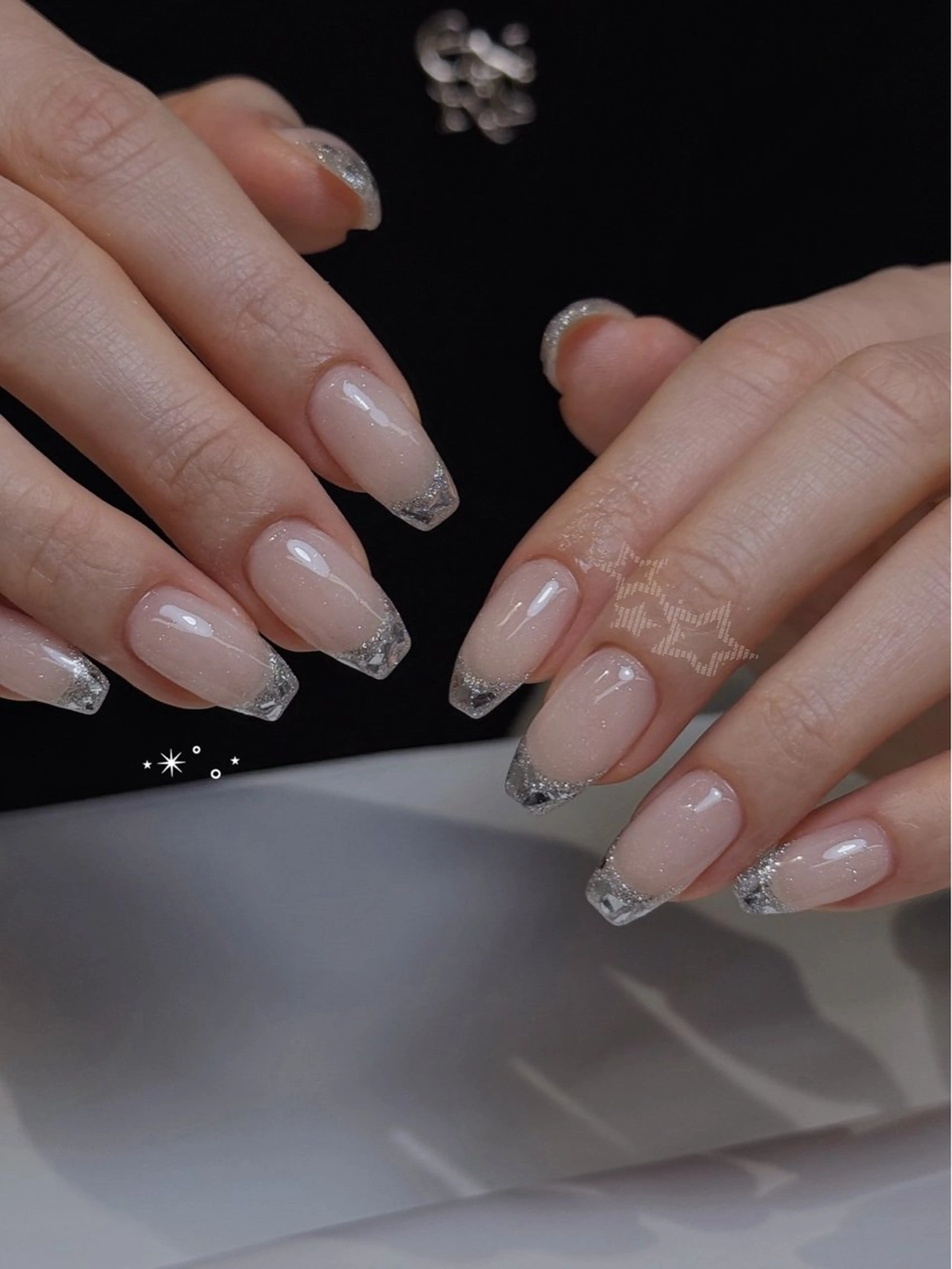 ネイル チークネイル フレンチネイル 韓国ネイル マグネットネイル 持ち込み ハンドネイル Hi nail🎀 池袋kozueのネイルデザイン