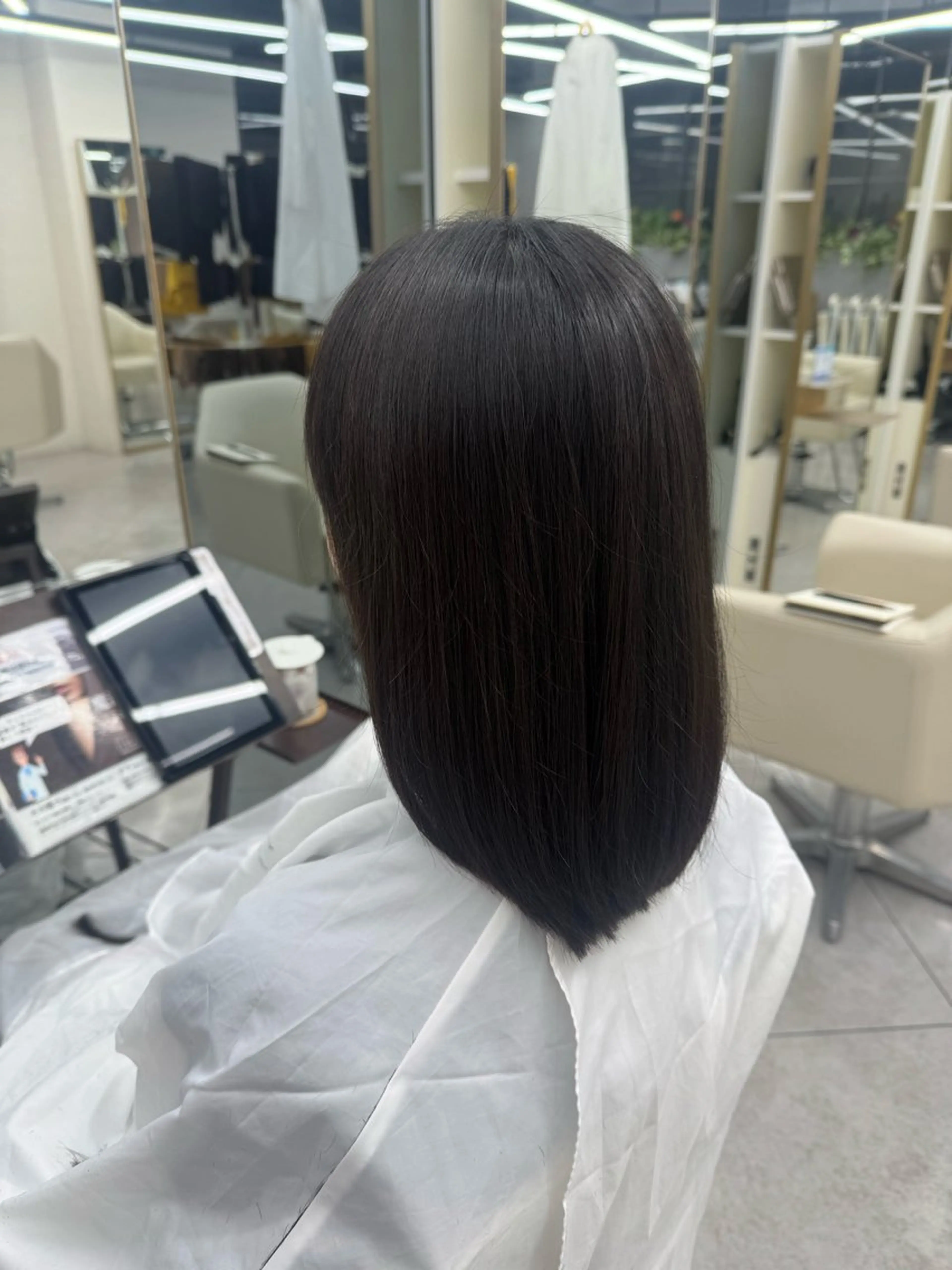 セミロング ORO 池田店 松永歩莉のヘアスタイル