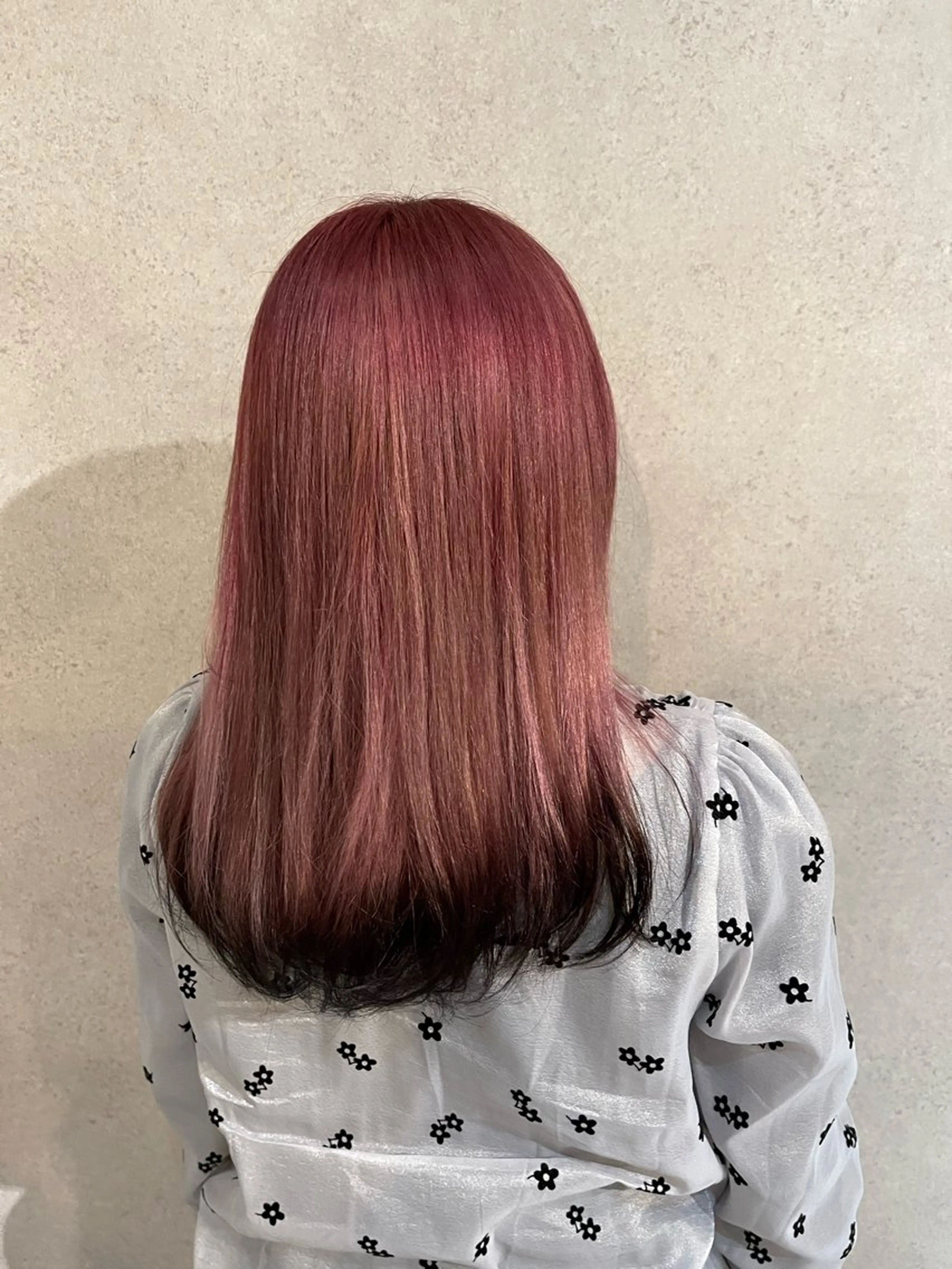 ロング カラー 黒髪 ピンクカラー SHIKI所属・三村 修斗のヘアスタイル