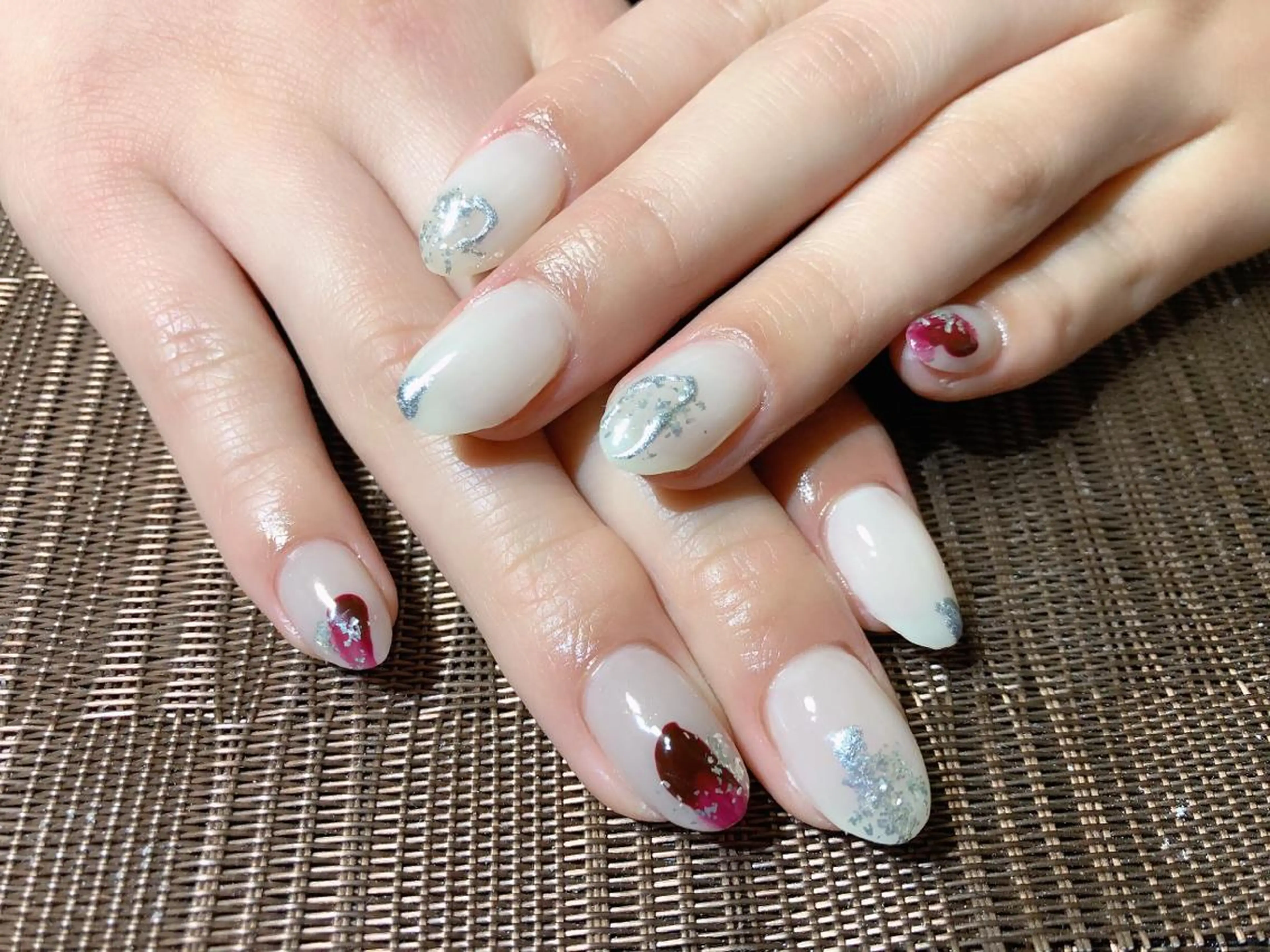 ネイル 伊藤 美里のネイルデザイン