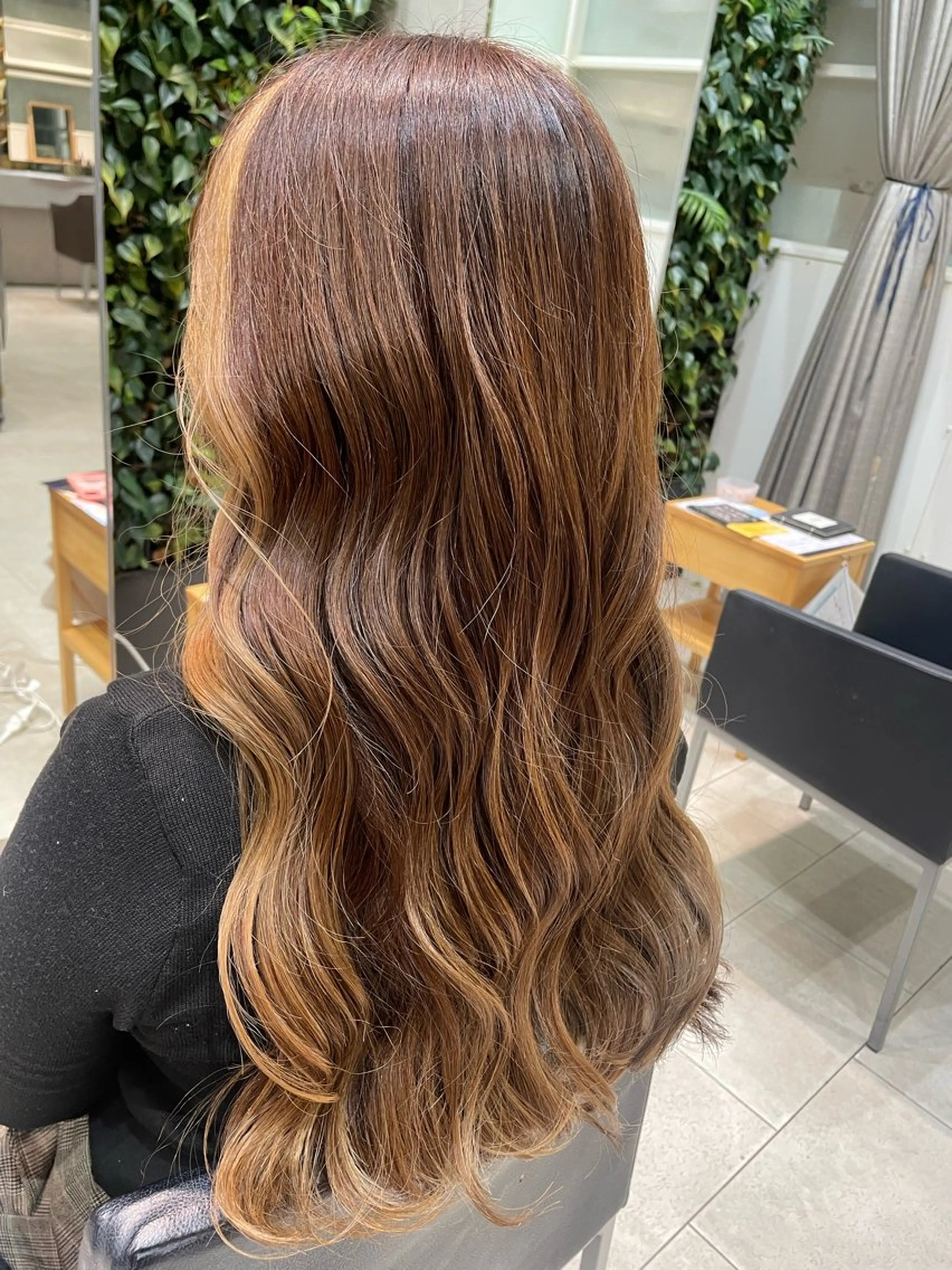 ロング カラー ヘアアレンジ 原 萌香のヘアスタイル