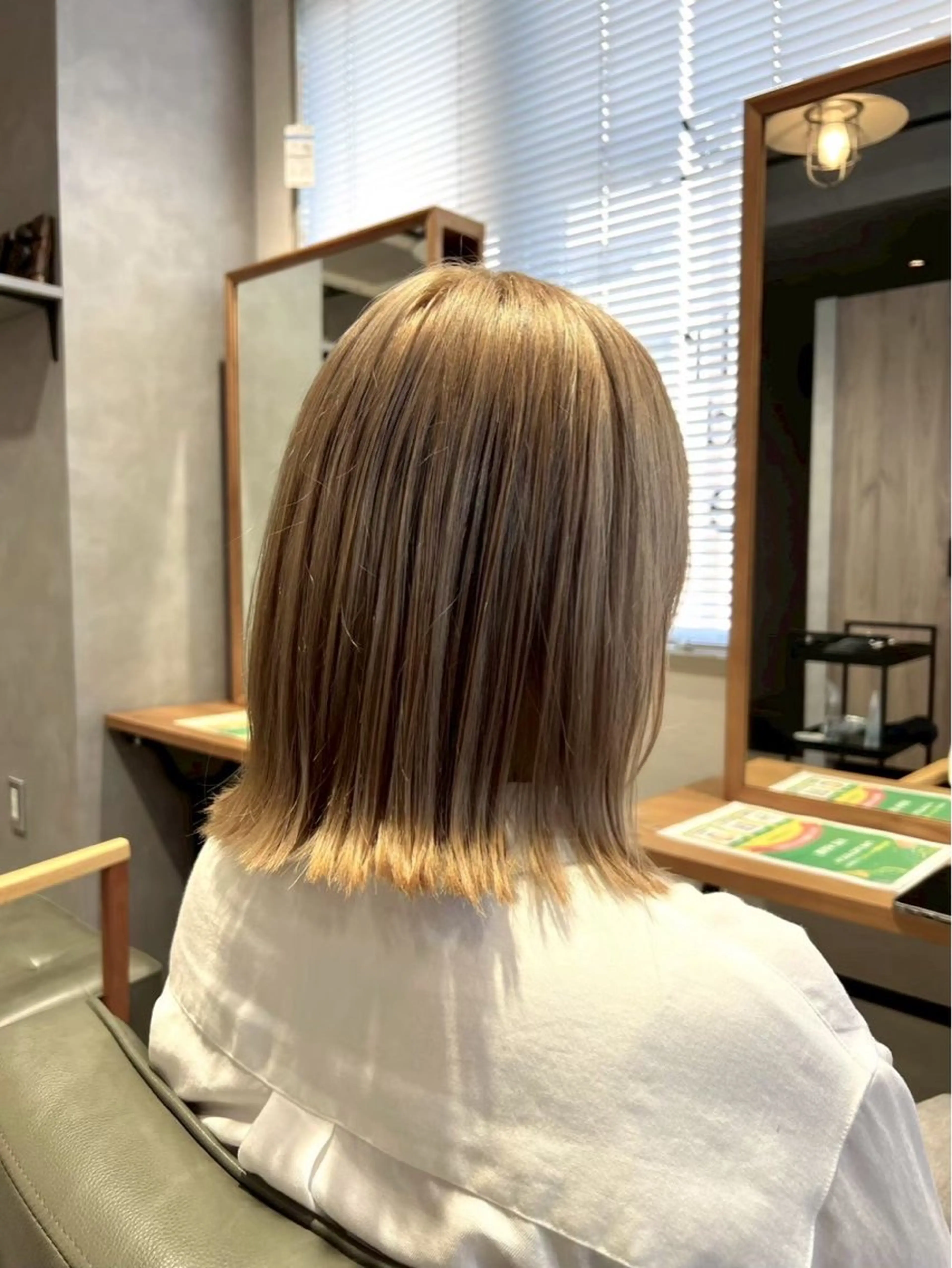 ミディアム カラー vis lien　川口店所属・土屋 咲希のヘアスタイル