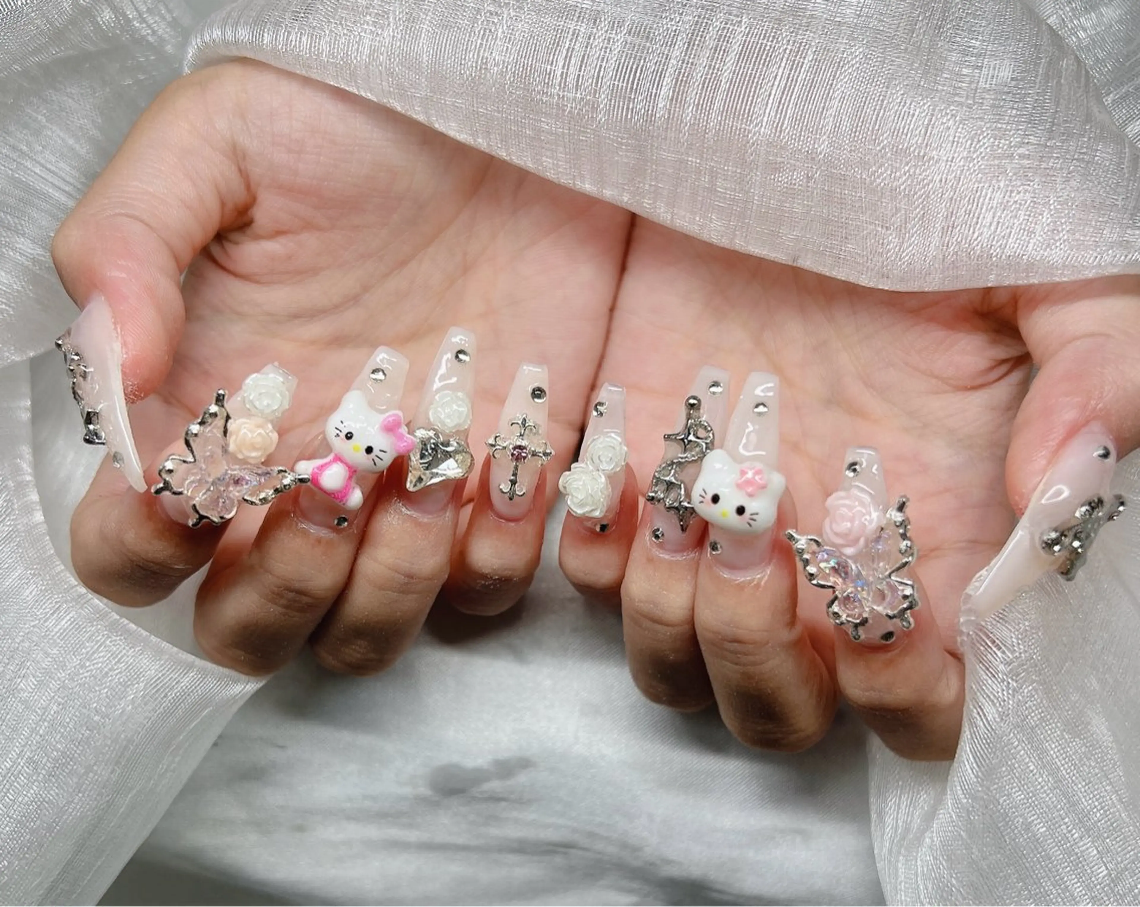 ネイル 長さ出し グラデーション 卒業式 キラキラネイル マグネットネイル ハンドネイル Lee Nailsのネイルデザイン