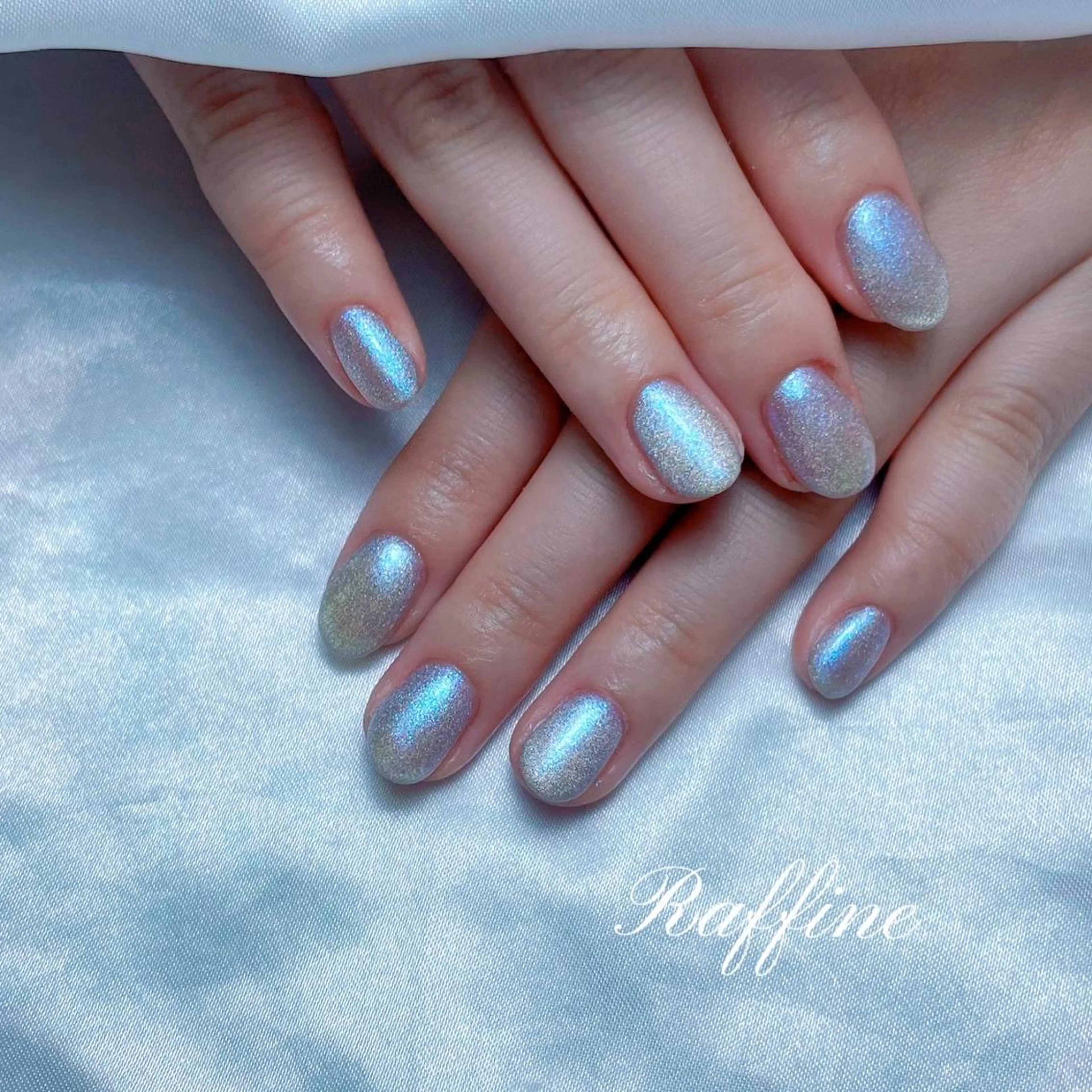 ネイル ハンドネイル RAFFINE 月🦋🩵のネイルデザイン