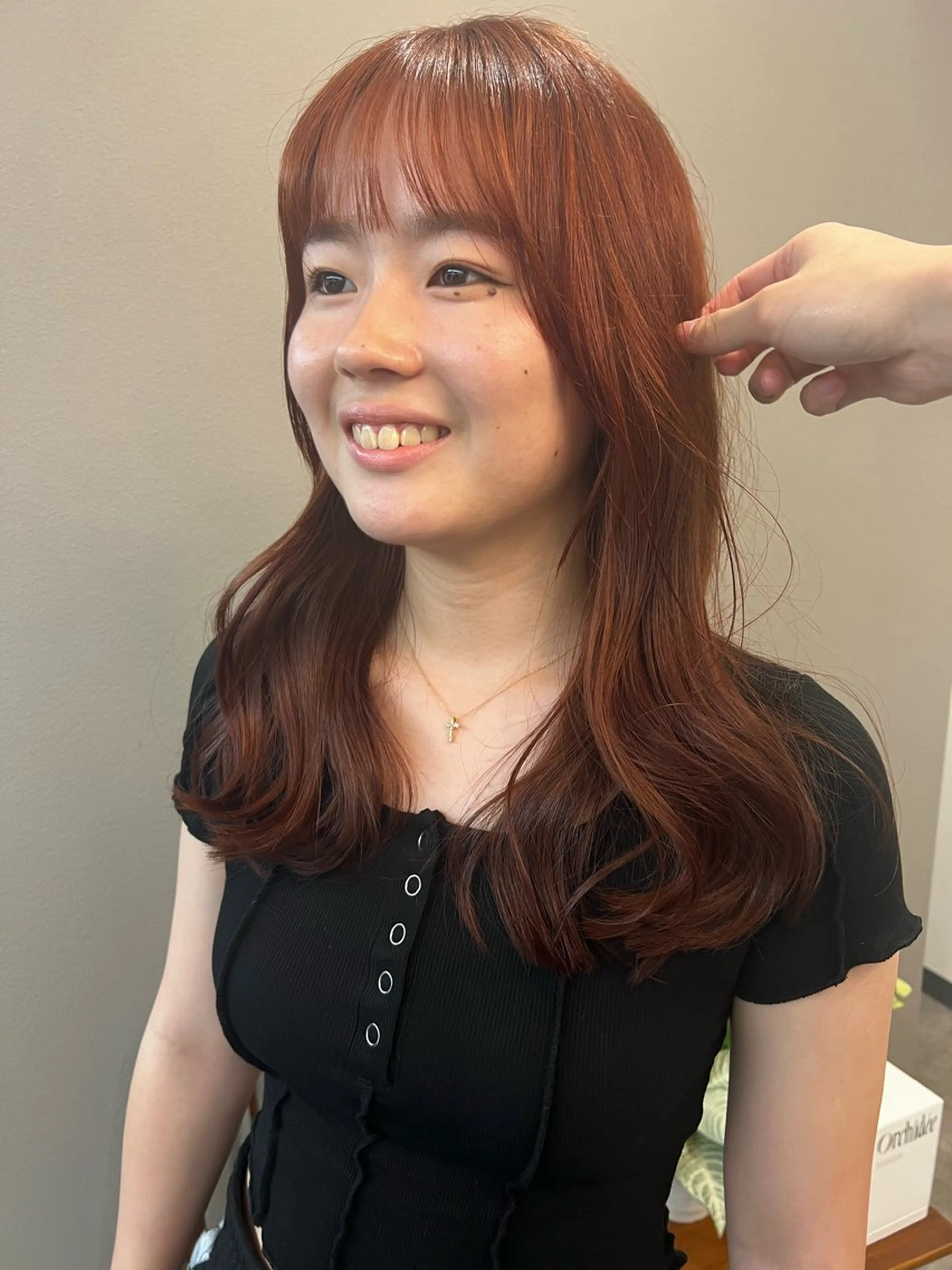 【人気Ｎｏ．2】☁️光に透ける“透明感カラー”肌まで明るく見える肌診断付き🔎似合わせカット付き✨15070→¥5500の写真