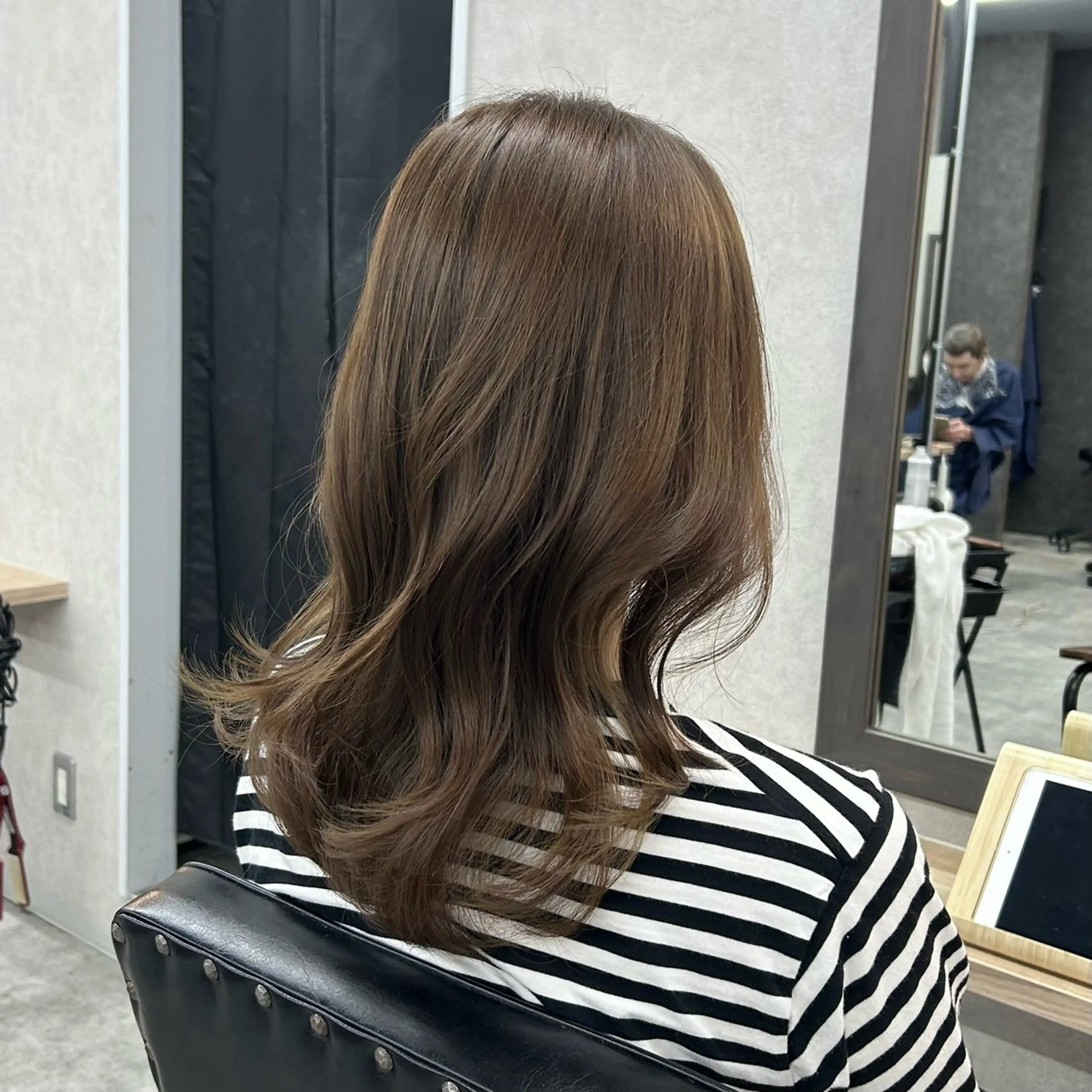ミディアム カラー カット ヘアカラー トリートメント いなみね はるきのヘアスタイル