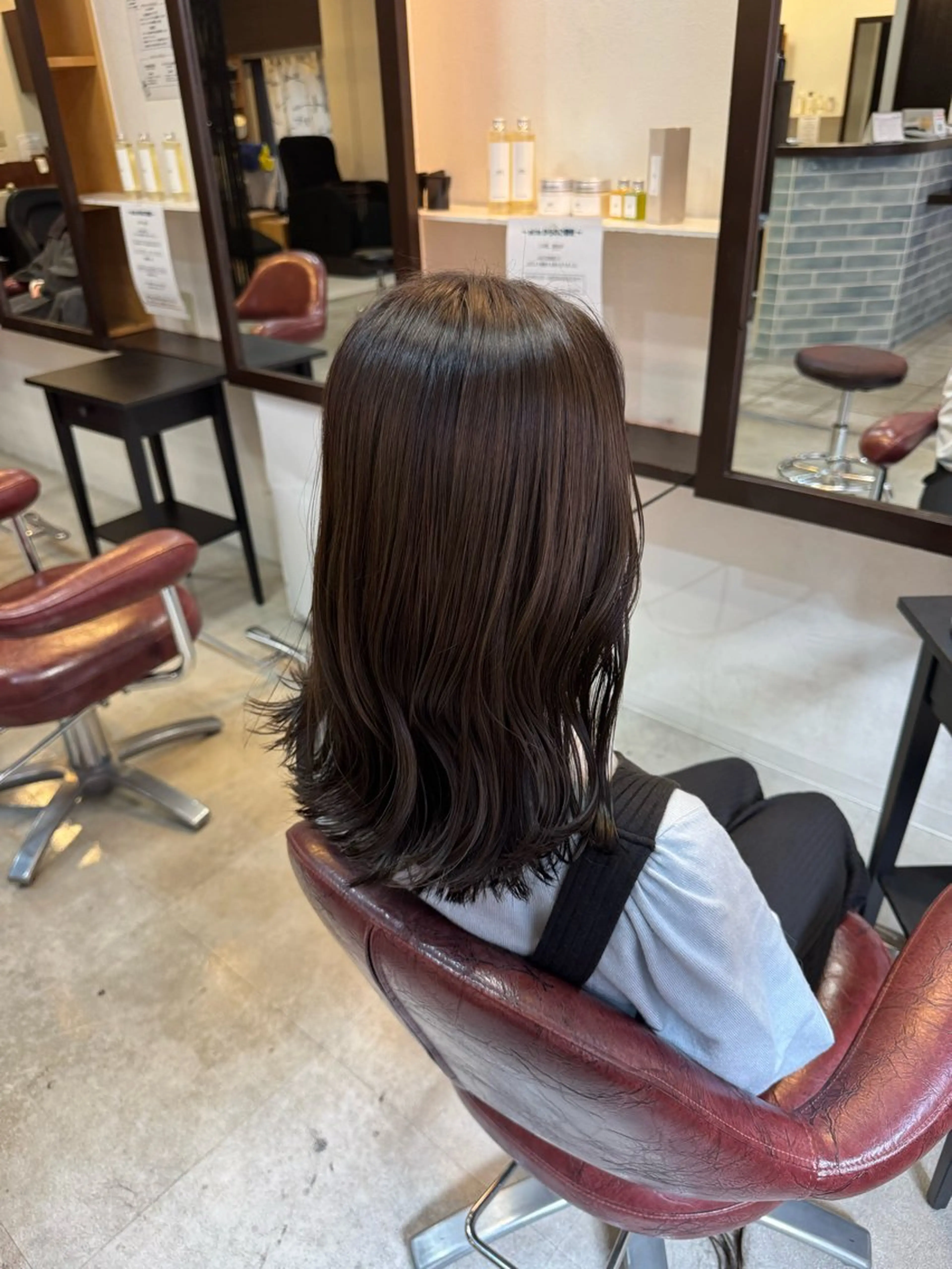 セミロング 切りっぱなしボブ ボブ ハイライト 髪質改善 縮毛矯正 カツモト マナ🍒のヘアスタイル