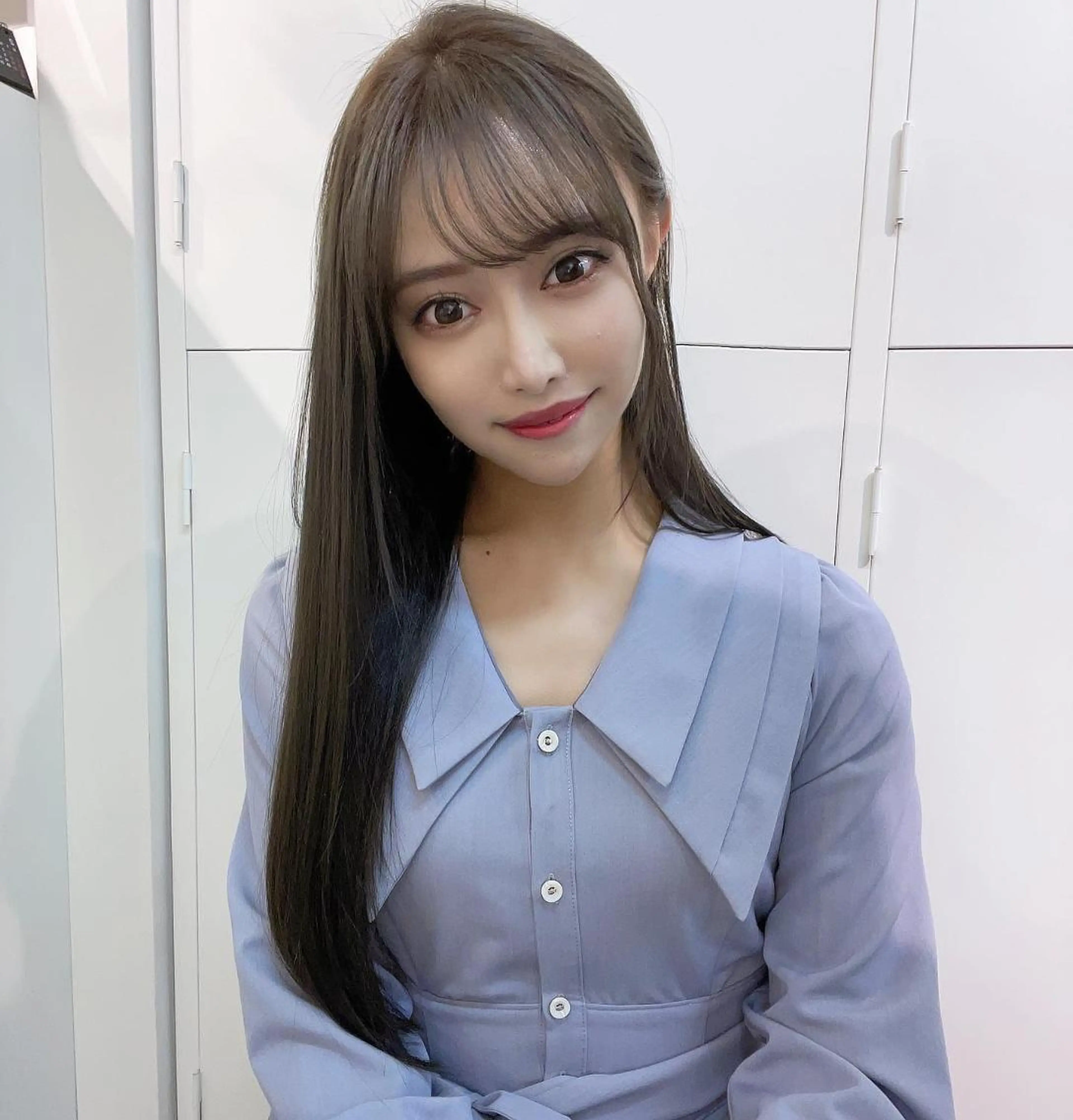 ミディアム カラー ヘアアレンジ ベージュカラー グレージュ ハイライトカラー ミルクティーベージュ くせ毛 韓国/髪質改善💘 櫻井かれんのヘアスタイル