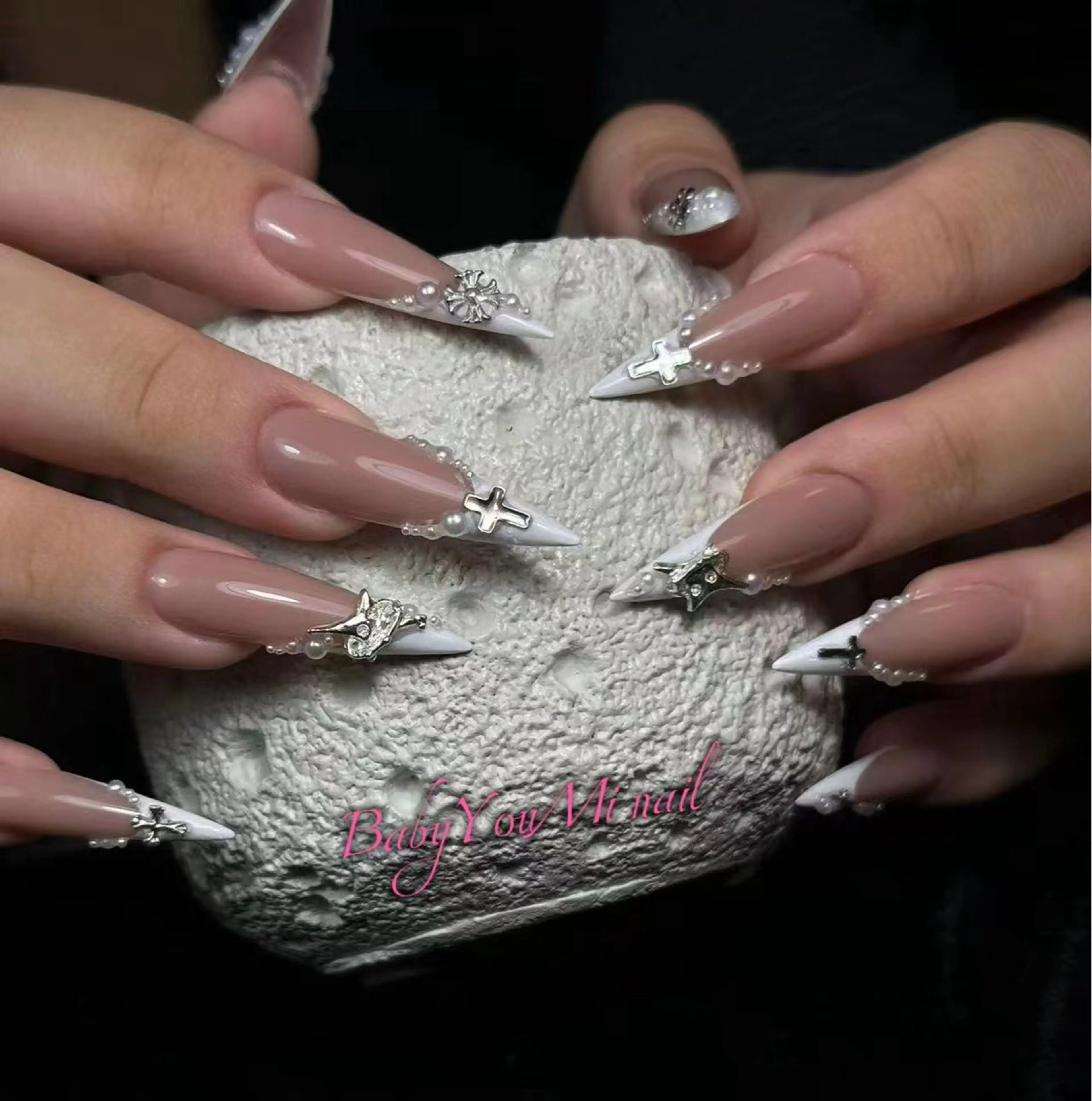 ネイル オーロラネイル 成人式 フットネイル フレンチネイル ジェルネイル ハンドネイル BabyYouMi nailのネイルデザイン