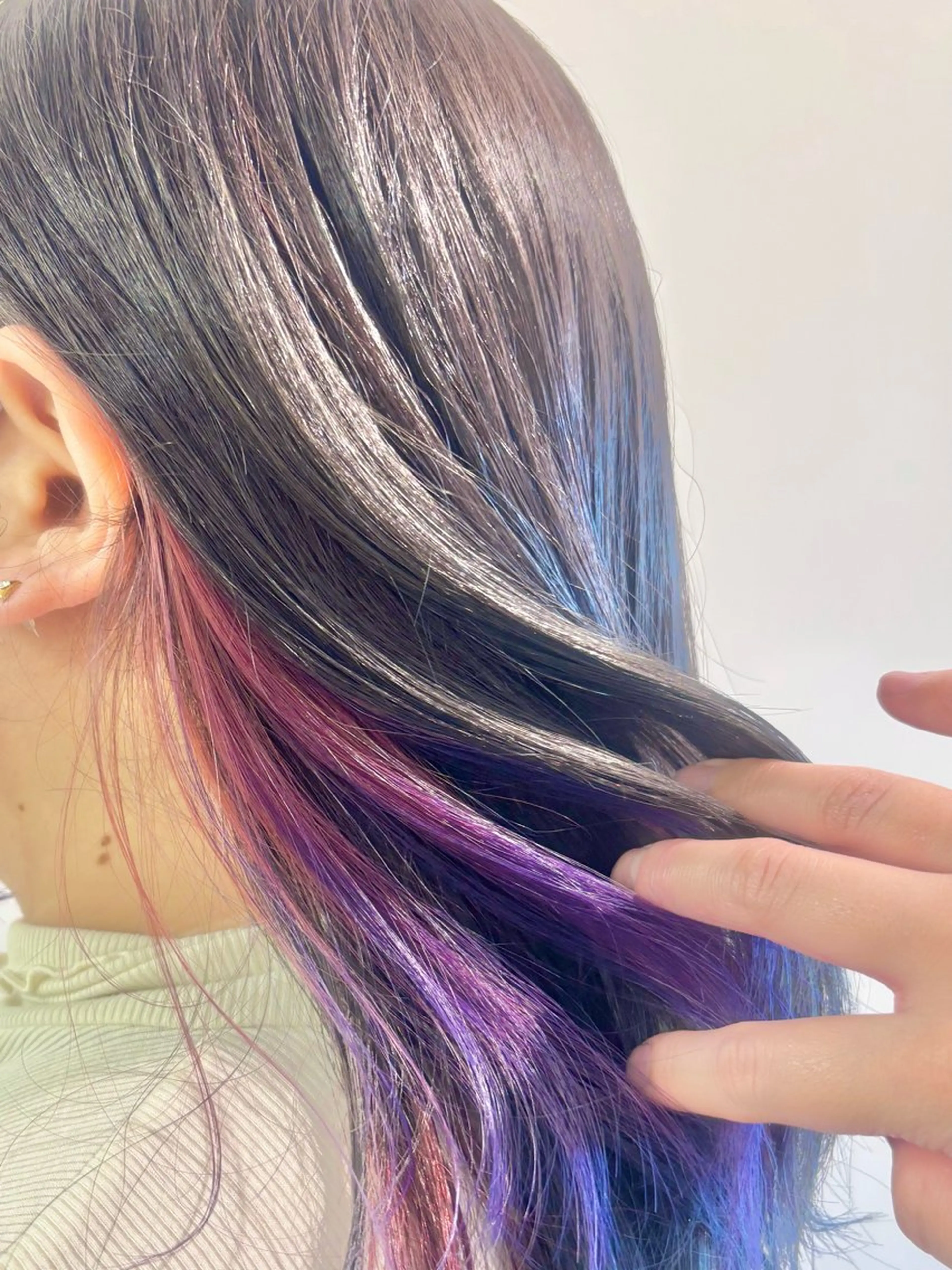 セミロング カラー 古川 琴美のヘアスタイル